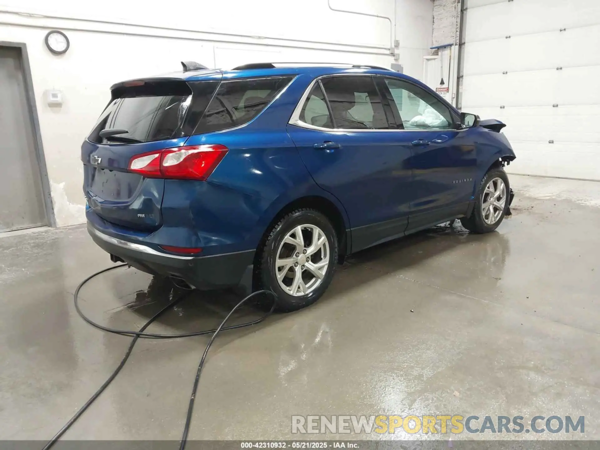 4 Фотография поврежденного автомобиля 2GNAXVEX0K6127576 CHEVROLET EQUINOX 2019