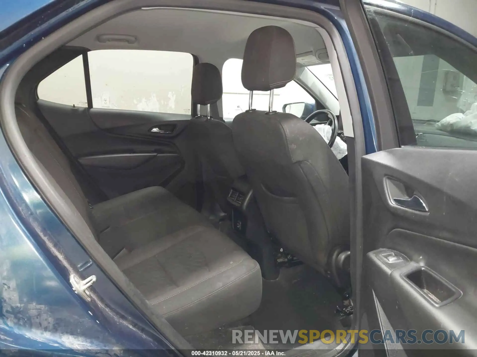 8 Фотография поврежденного автомобиля 2GNAXVEX0K6127576 CHEVROLET EQUINOX 2019