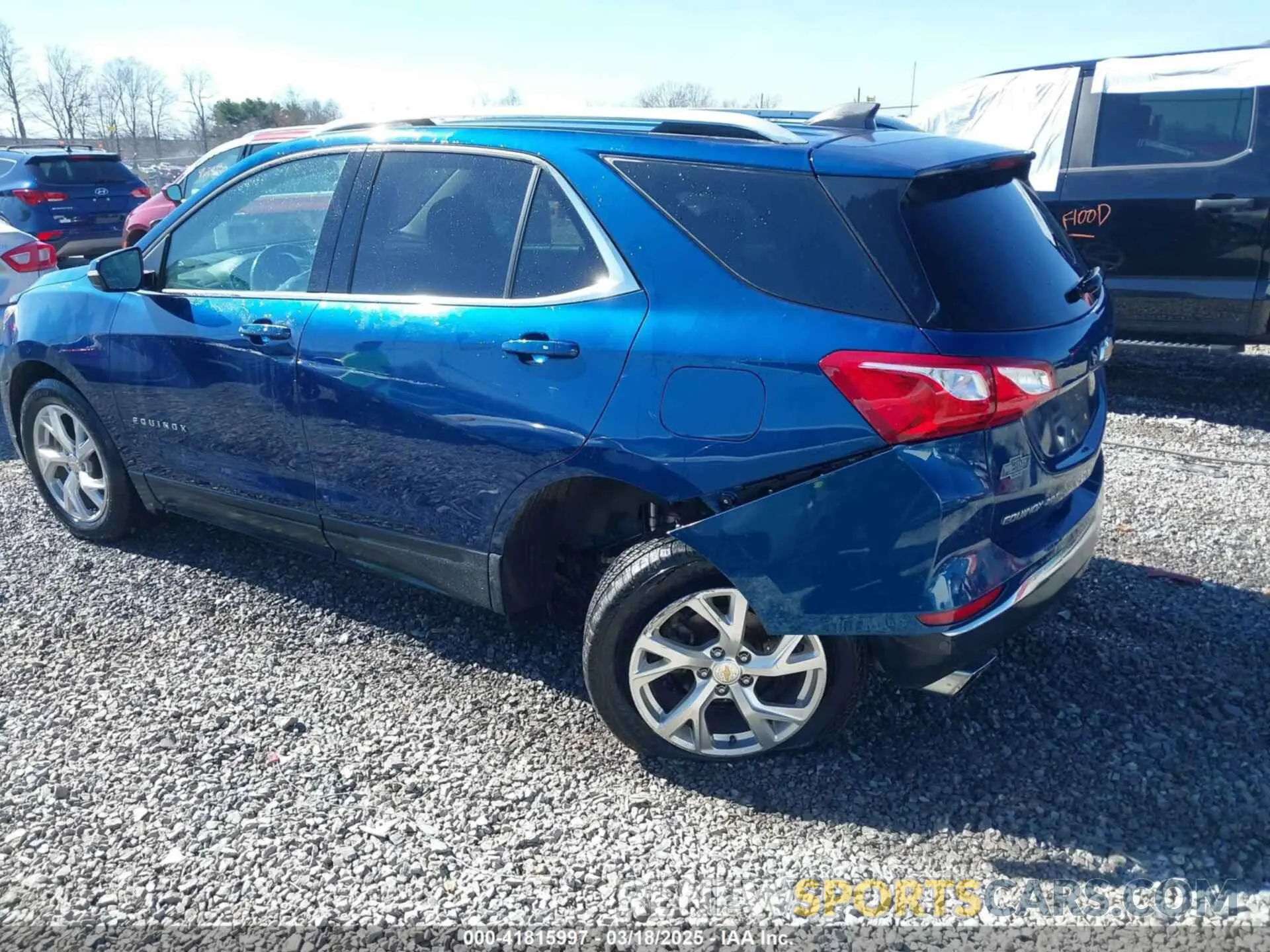 3 Фотография поврежденного автомобиля 2GNAXVEX3K6240633 CHEVROLET EQUINOX 2019