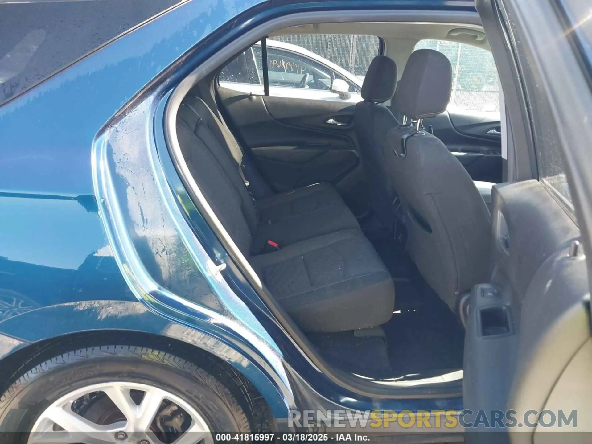8 Фотография поврежденного автомобиля 2GNAXVEX3K6240633 CHEVROLET EQUINOX 2019