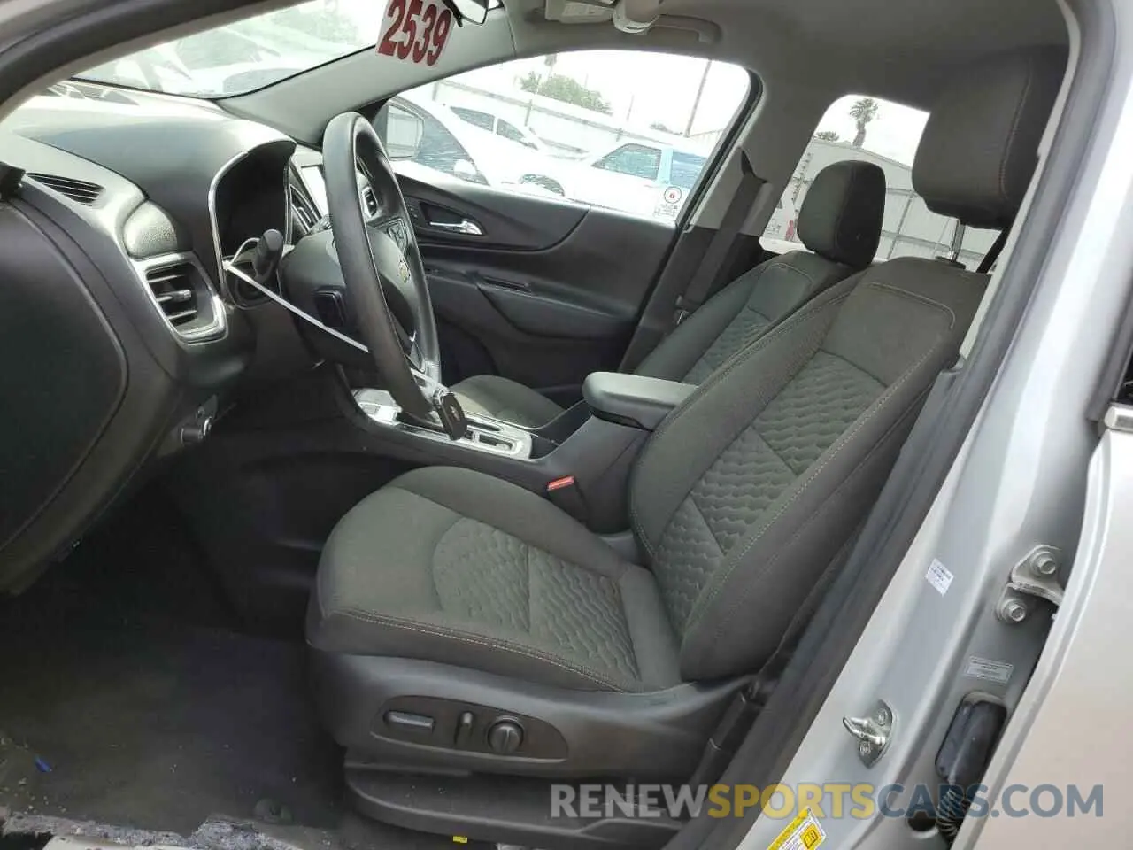 7 Фотография поврежденного автомобиля 2GNAXVEX4K6296466 CHEVROLET EQUINOX 2019