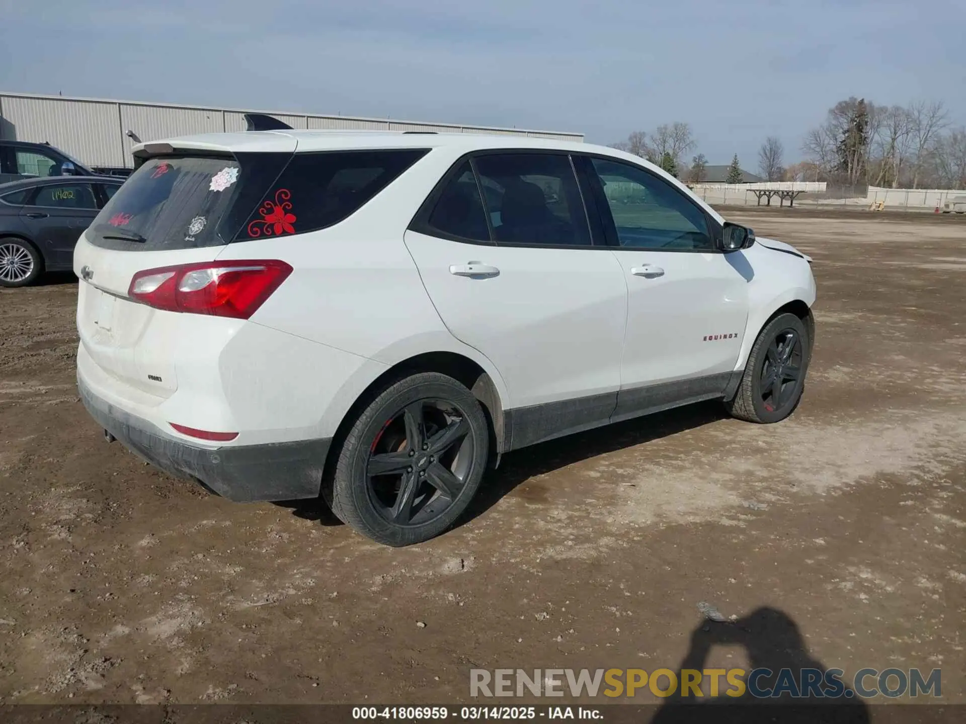4 Photograph of a damaged car 2GNAXVEXXK6221349 CHEVROLET EQUINOX 2019
