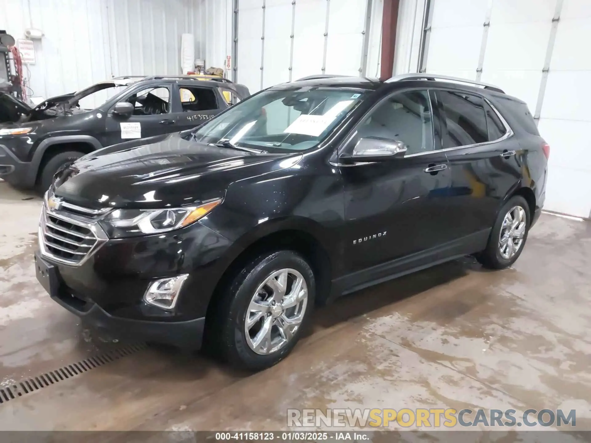 2 Photograph of a damaged car 2GNAXXEV0K6246139 CHEVROLET EQUINOX 2019