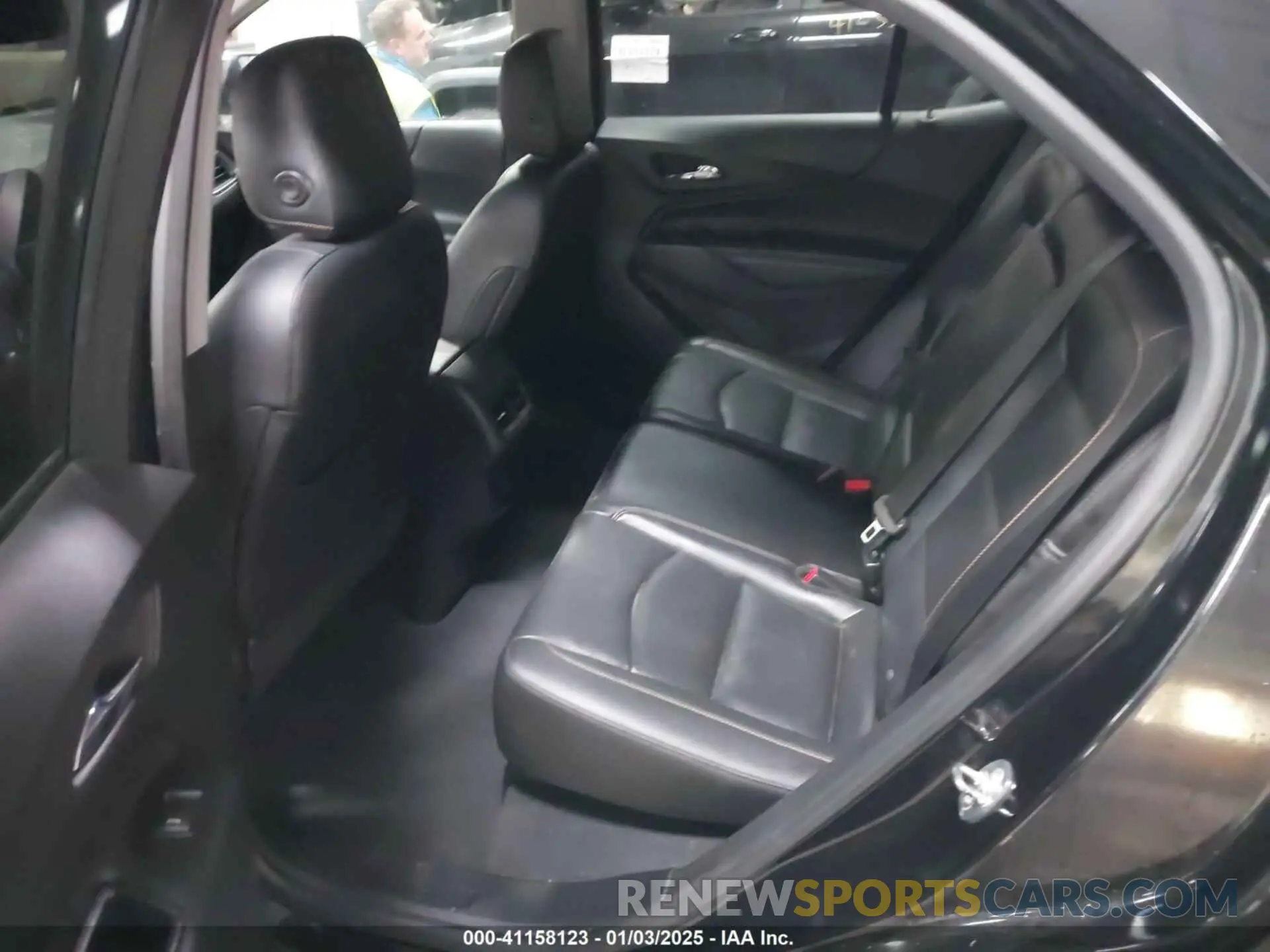8 Photograph of a damaged car 2GNAXXEV0K6246139 CHEVROLET EQUINOX 2019