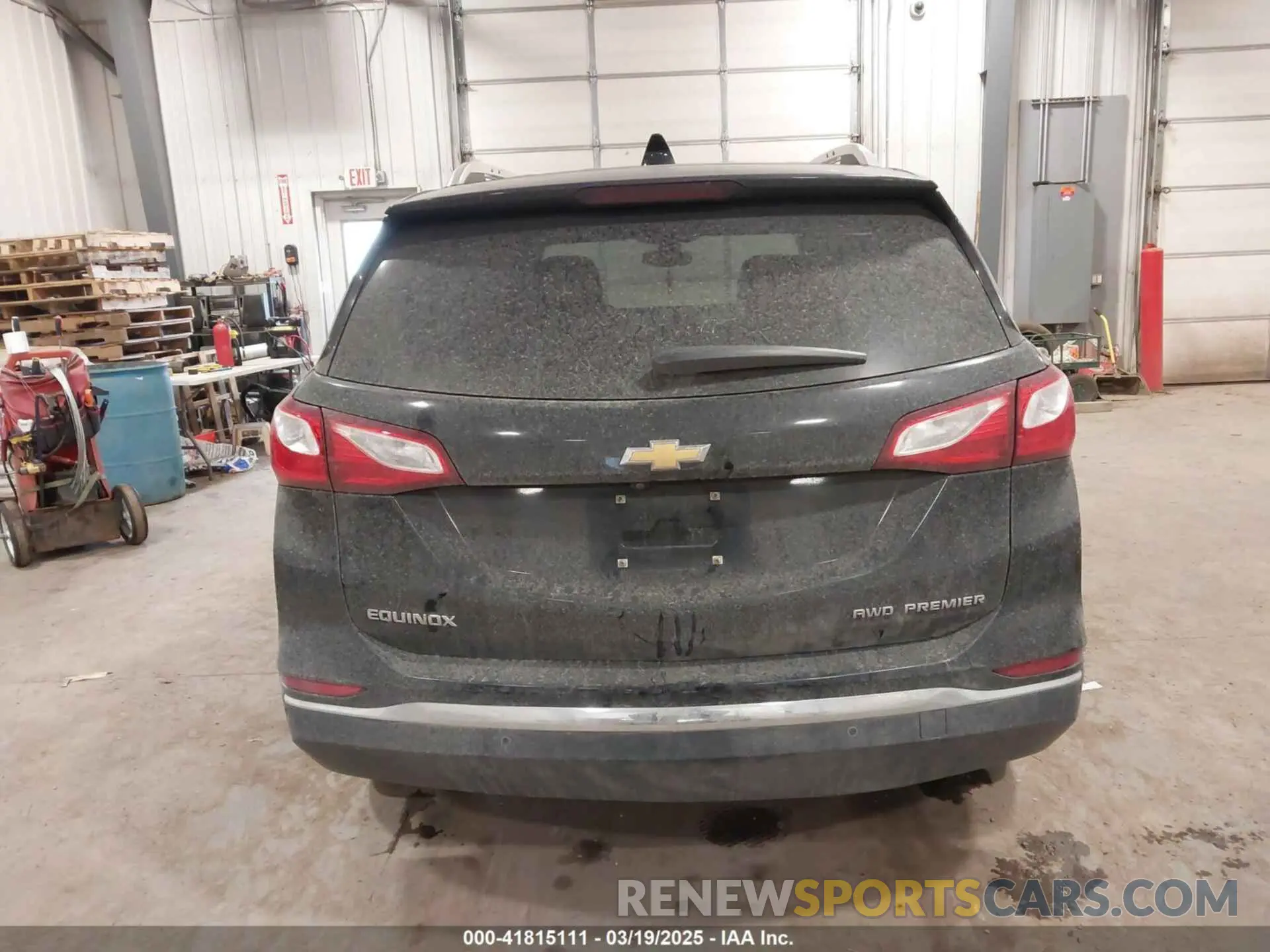 17 Photograph of a damaged car 2GNAXXEV4K6204721 CHEVROLET EQUINOX 2019