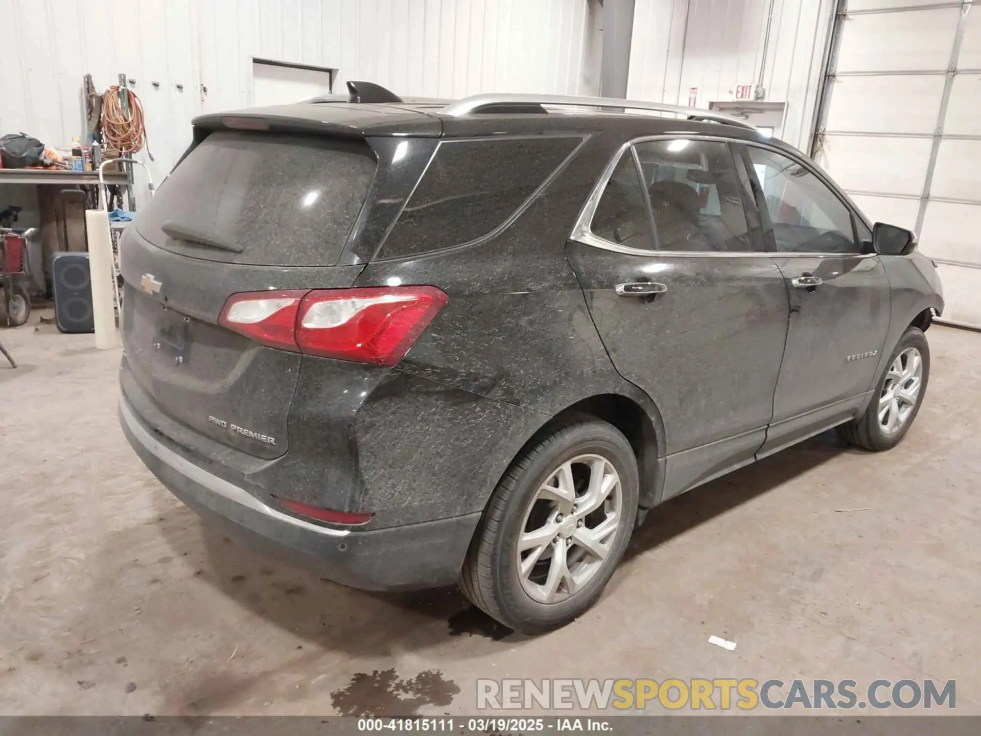4 Photograph of a damaged car 2GNAXXEV4K6204721 CHEVROLET EQUINOX 2019