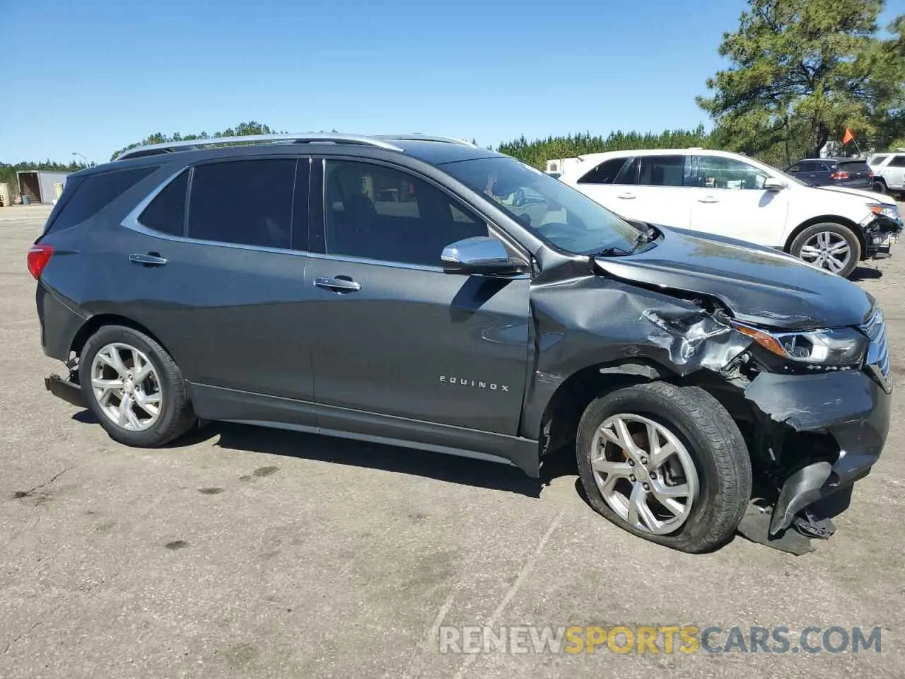 4 Photograph of a damaged car 2GNAXXEV4K6249383 CHEVROLET EQUINOX 2019