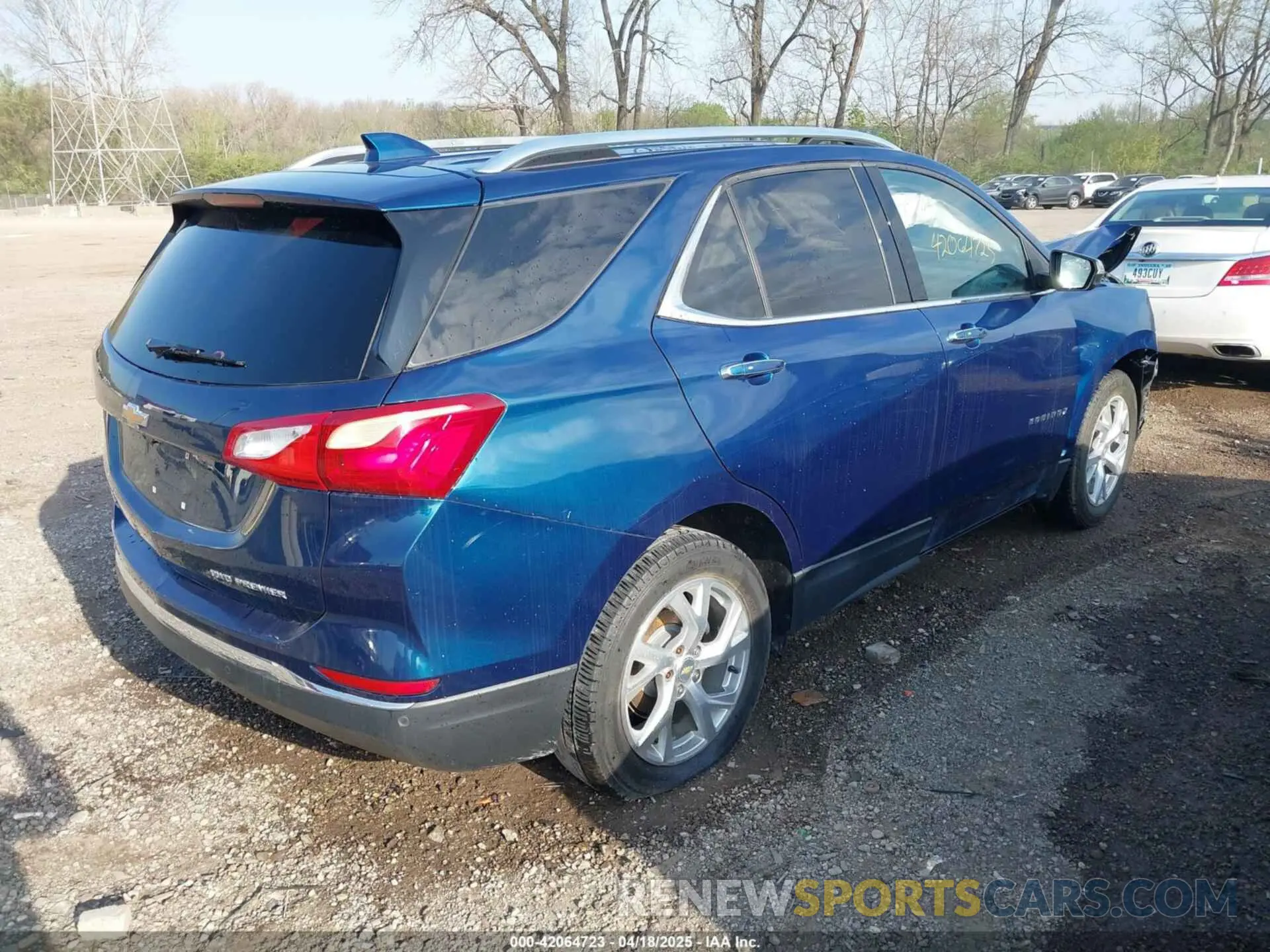 4 Photograph of a damaged car 2GNAXXEV8K6274206 CHEVROLET EQUINOX 2019
