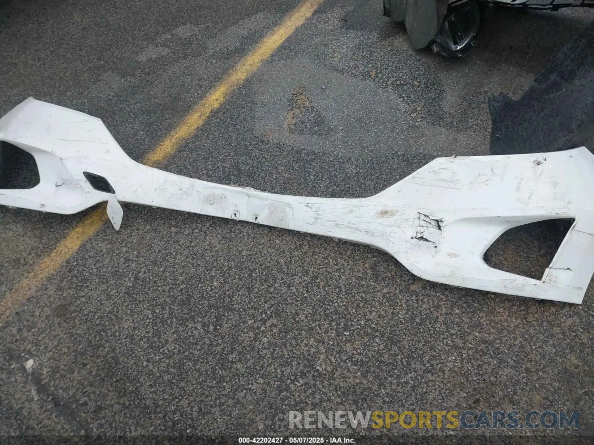 11 Photograph of a damaged car 2GNAXYEX0K6192106 CHEVROLET EQUINOX 2019