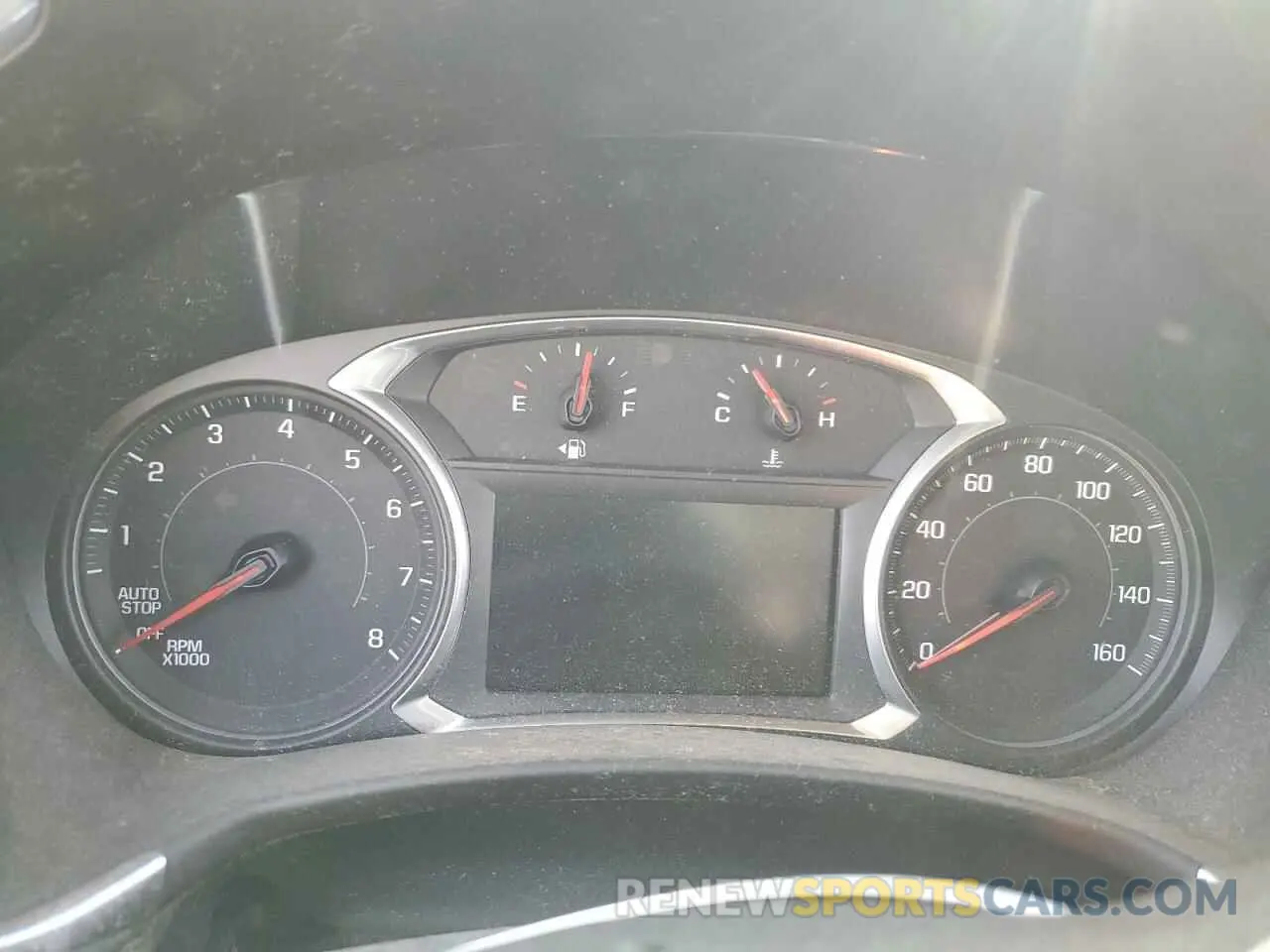 9 Photograph of a damaged car 2GNAXYEX2K6136619 CHEVROLET EQUINOX 2019