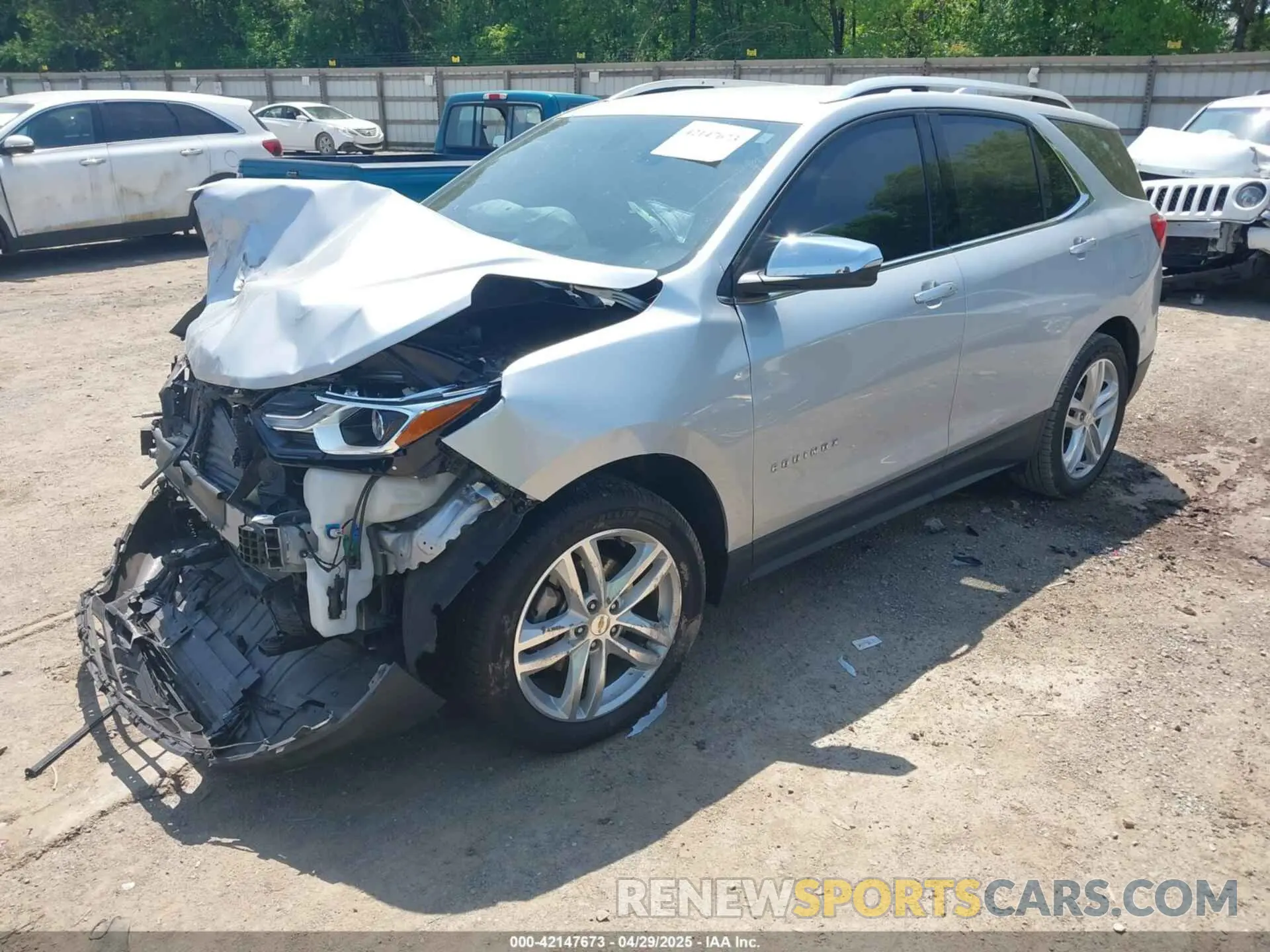 2 Фотография поврежденного автомобиля 2GNAXYEX4K6212986 CHEVROLET EQUINOX 2019