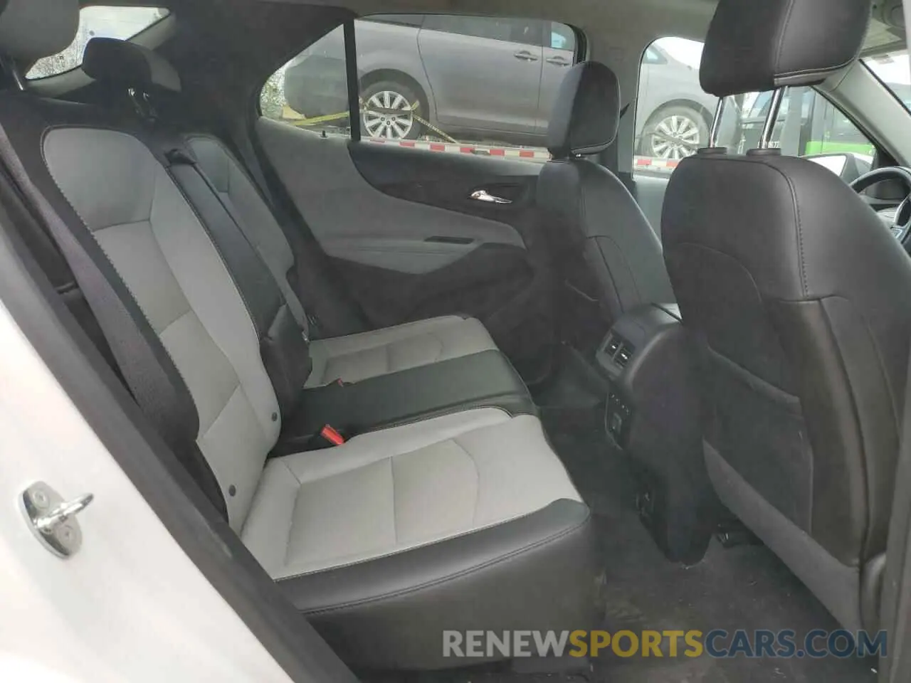 11 Photograph of a damaged car 2GNAXYEX5K6299846 CHEVROLET EQUINOX 2019