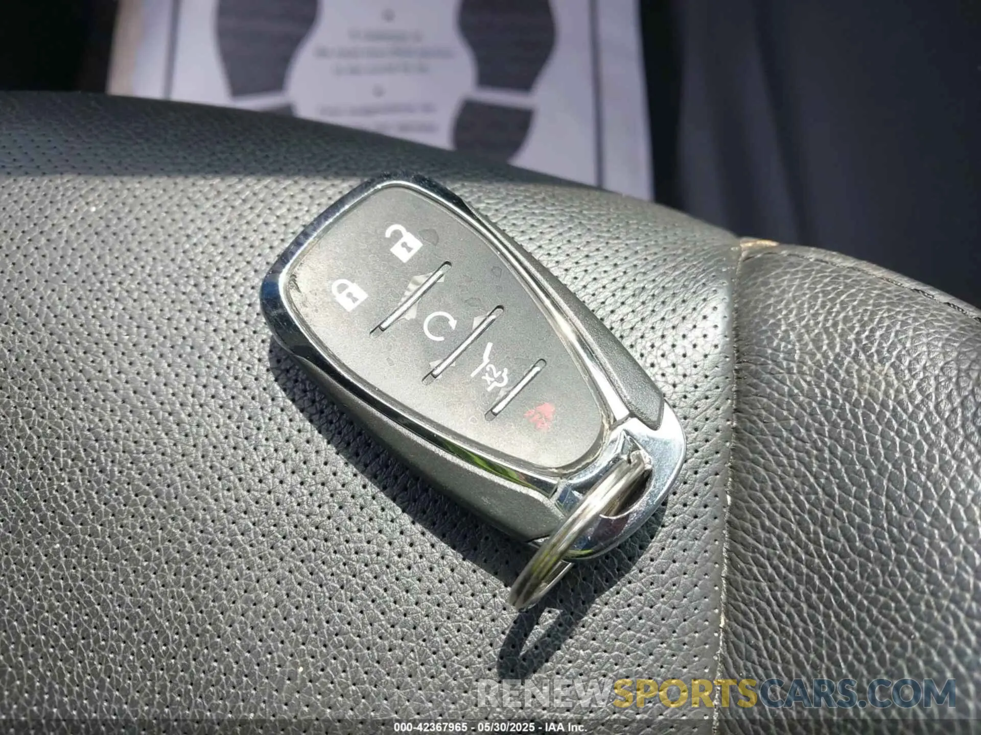 11 Photograph of a damaged car 2GNAXYEX7K6270400 CHEVROLET EQUINOX 2019