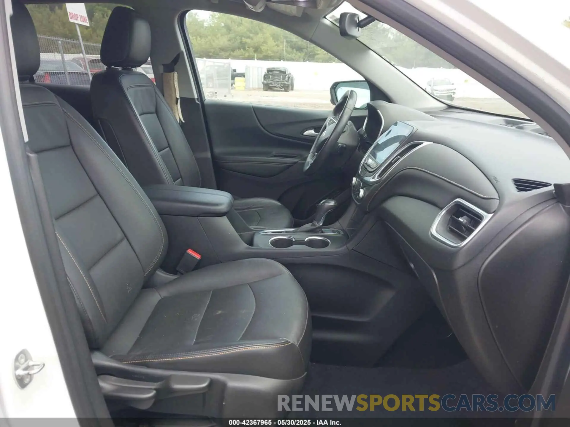 5 Photograph of a damaged car 2GNAXYEX7K6270400 CHEVROLET EQUINOX 2019