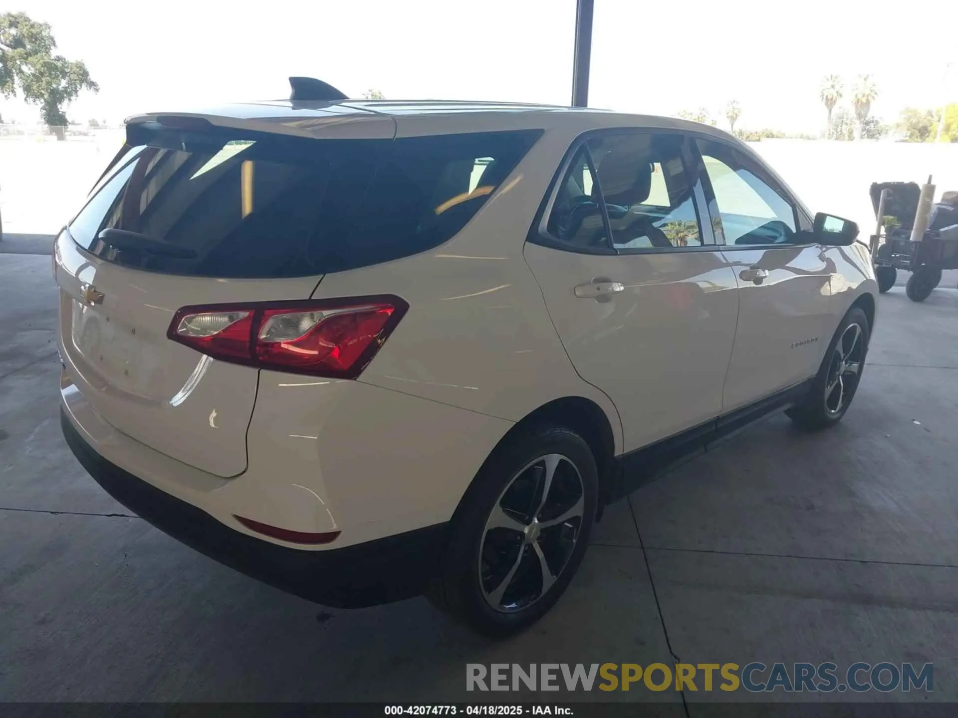 4 Photograph of a damaged car 3GNAXHEV0KL197509 CHEVROLET EQUINOX 2019