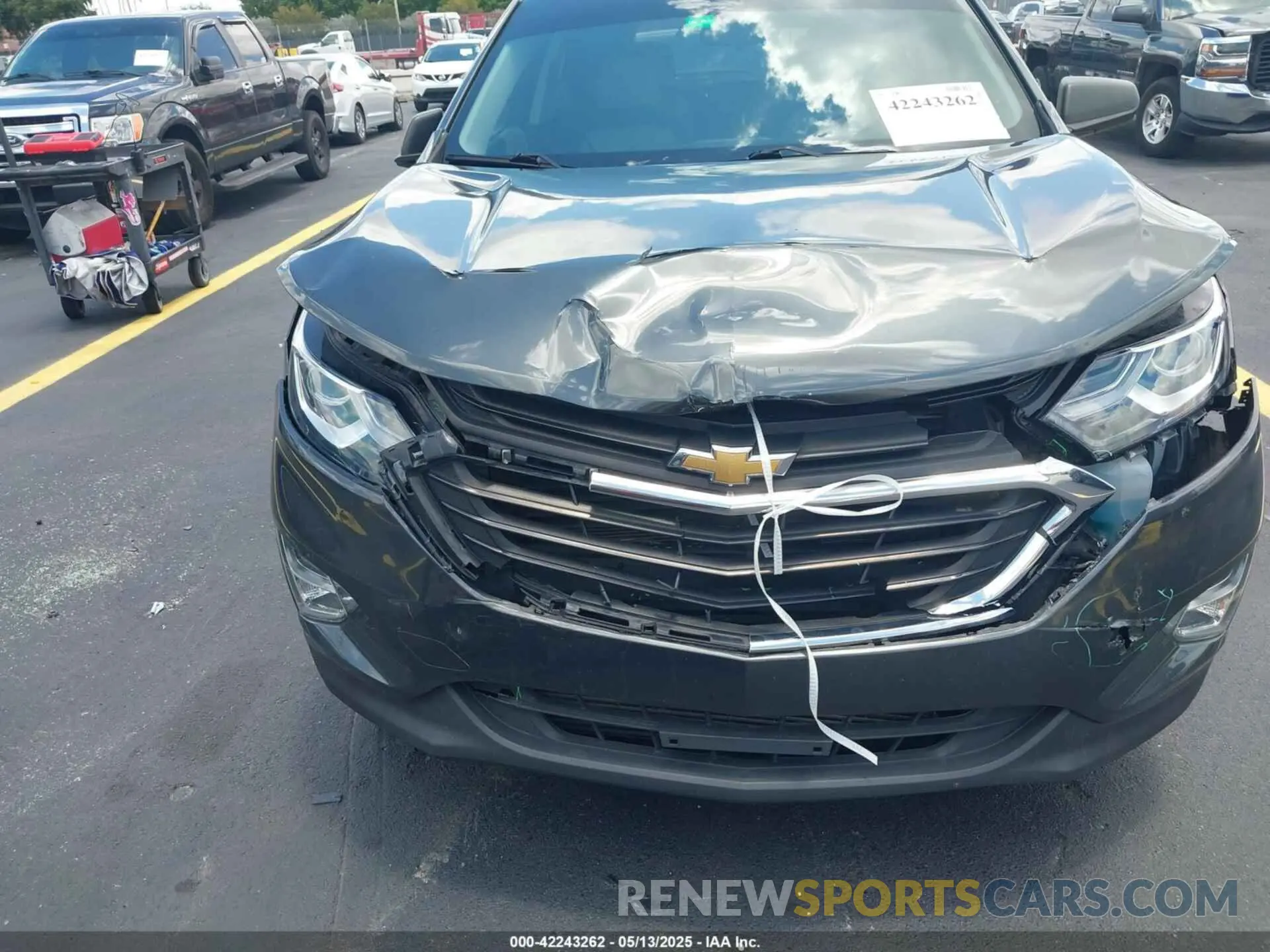 17 Photograph of a damaged car 3GNAXHEV0KS632065 CHEVROLET EQUINOX 2019