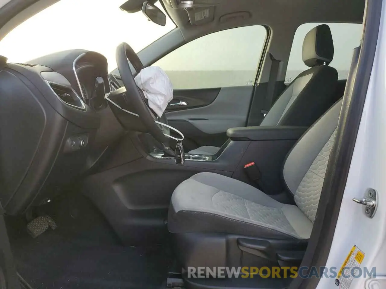 7 Photograph of a damaged car 3GNAXHEV1KS610169 CHEVROLET EQUINOX 2019