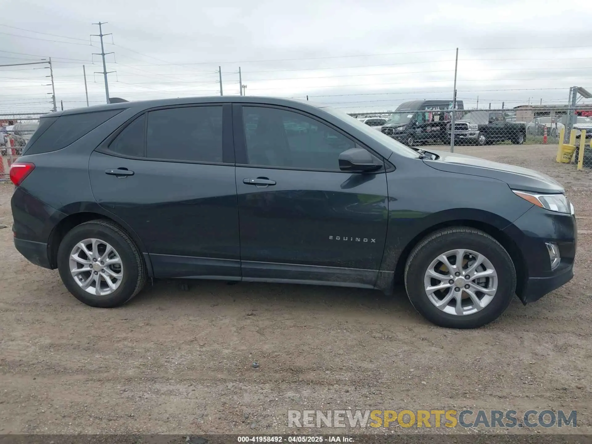 13 Фотография поврежденного автомобиля 3GNAXHEV1KS630874 CHEVROLET EQUINOX 2019