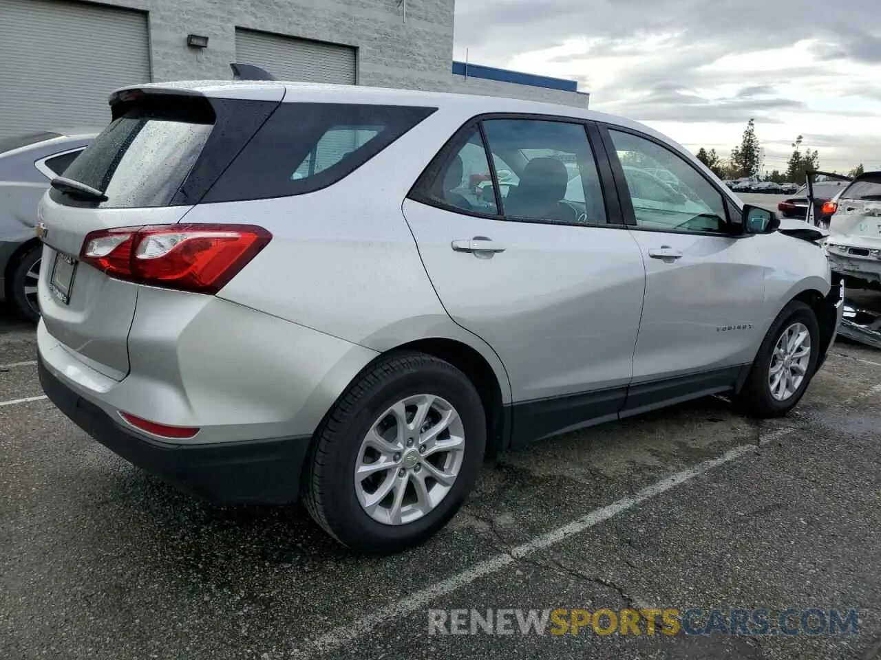 3 Фотография поврежденного автомобиля 3GNAXHEV1KS653510 CHEVROLET EQUINOX 2019