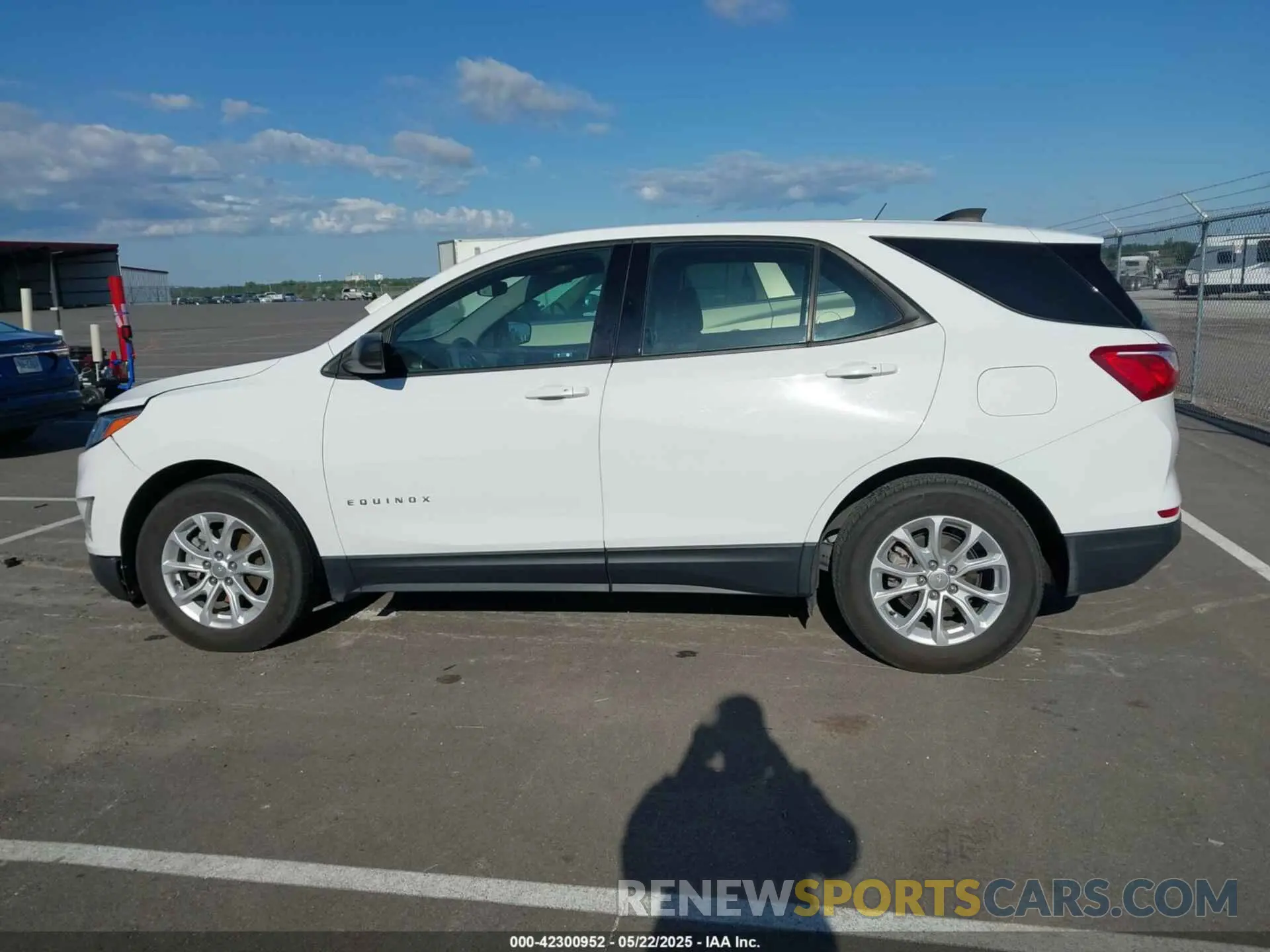 14 Фотография поврежденного автомобиля 3GNAXHEV2KS562553 CHEVROLET EQUINOX 2019