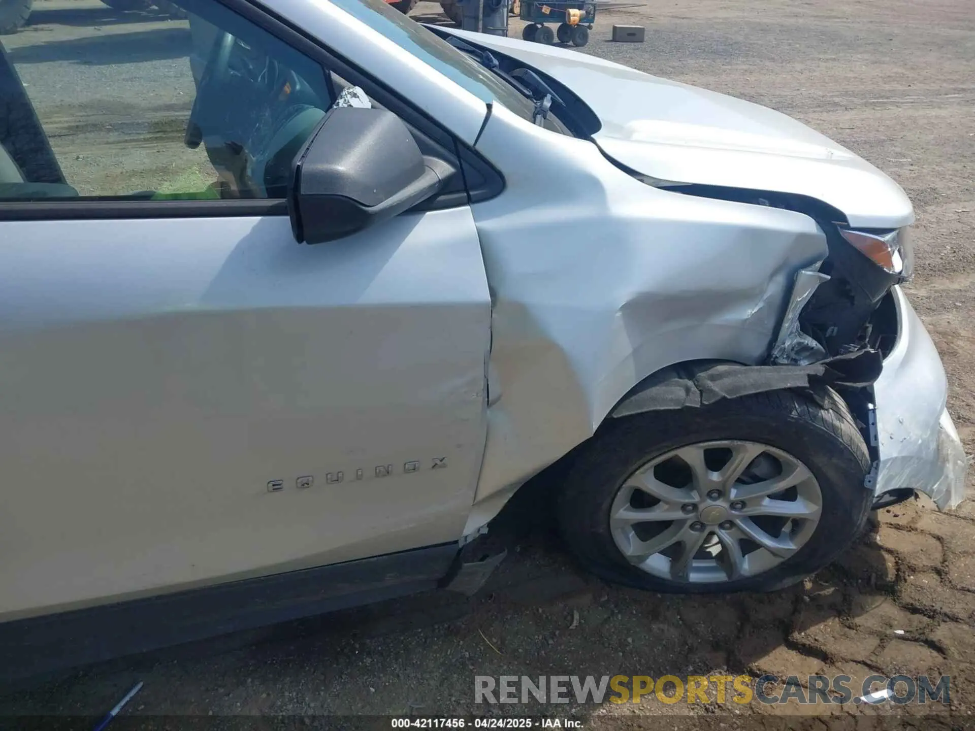 17 Photograph of a damaged car 3GNAXHEV2KS613064 CHEVROLET EQUINOX 2019