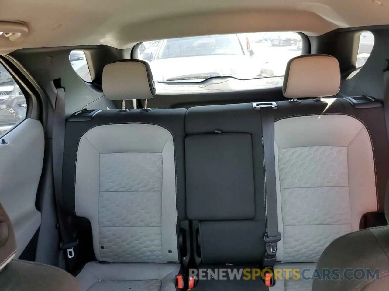 10 Photograph of a damaged car 3GNAXHEV4KL150984 CHEVROLET EQUINOX 2019