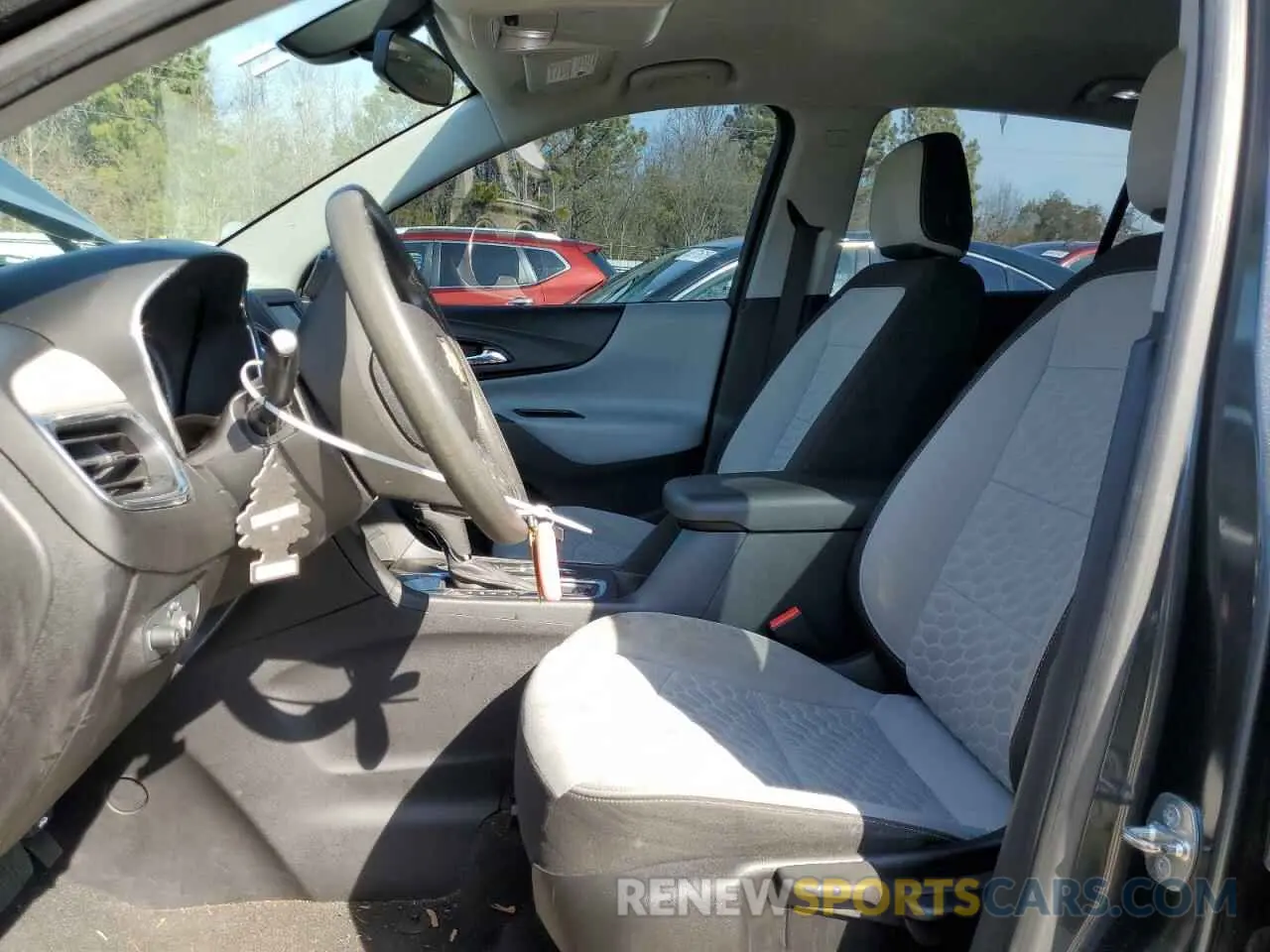 7 Photograph of a damaged car 3GNAXHEV4KL150984 CHEVROLET EQUINOX 2019