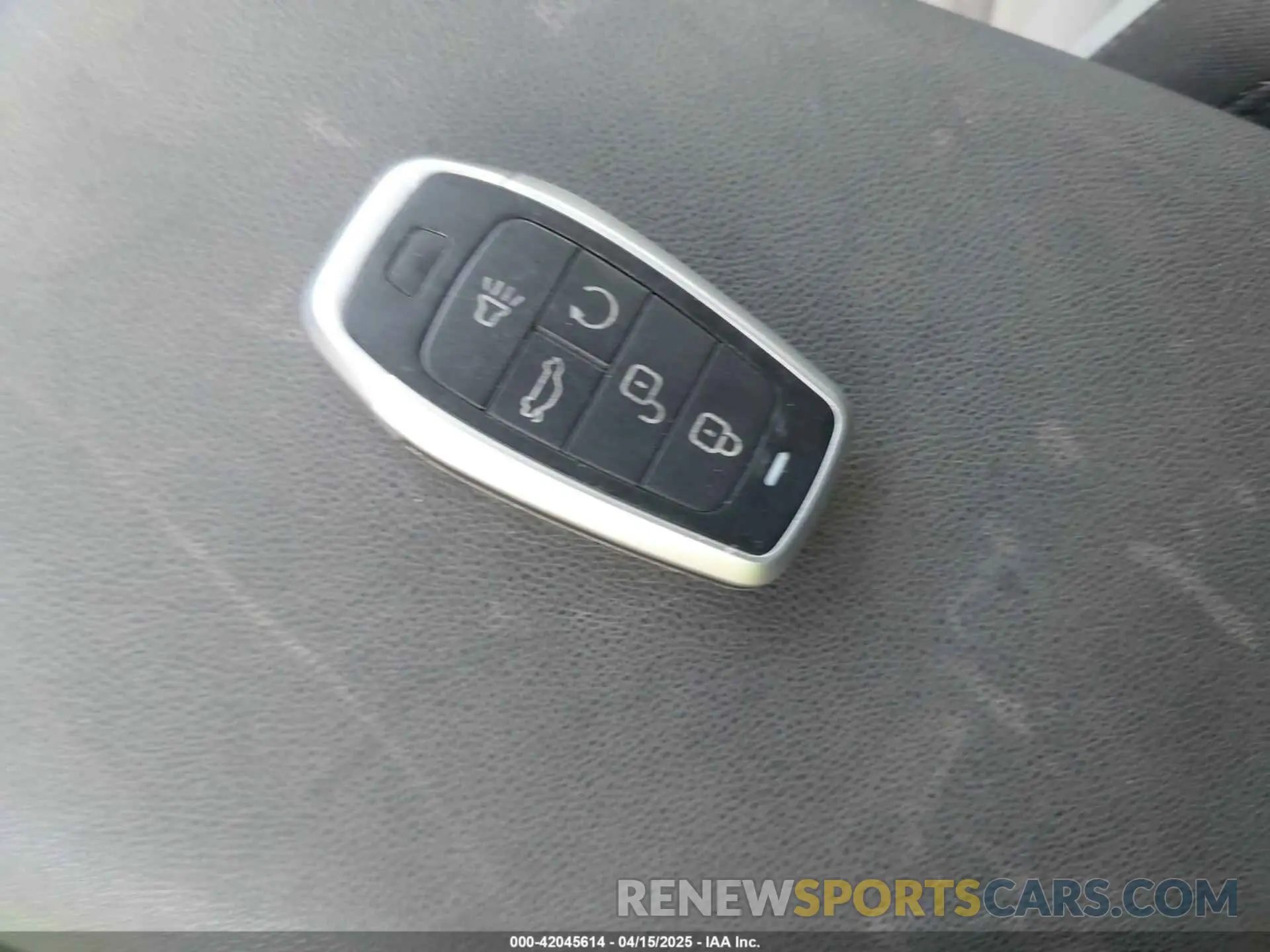 11 Фотография поврежденного автомобиля 3GNAXHEV4KL320440 CHEVROLET EQUINOX 2019