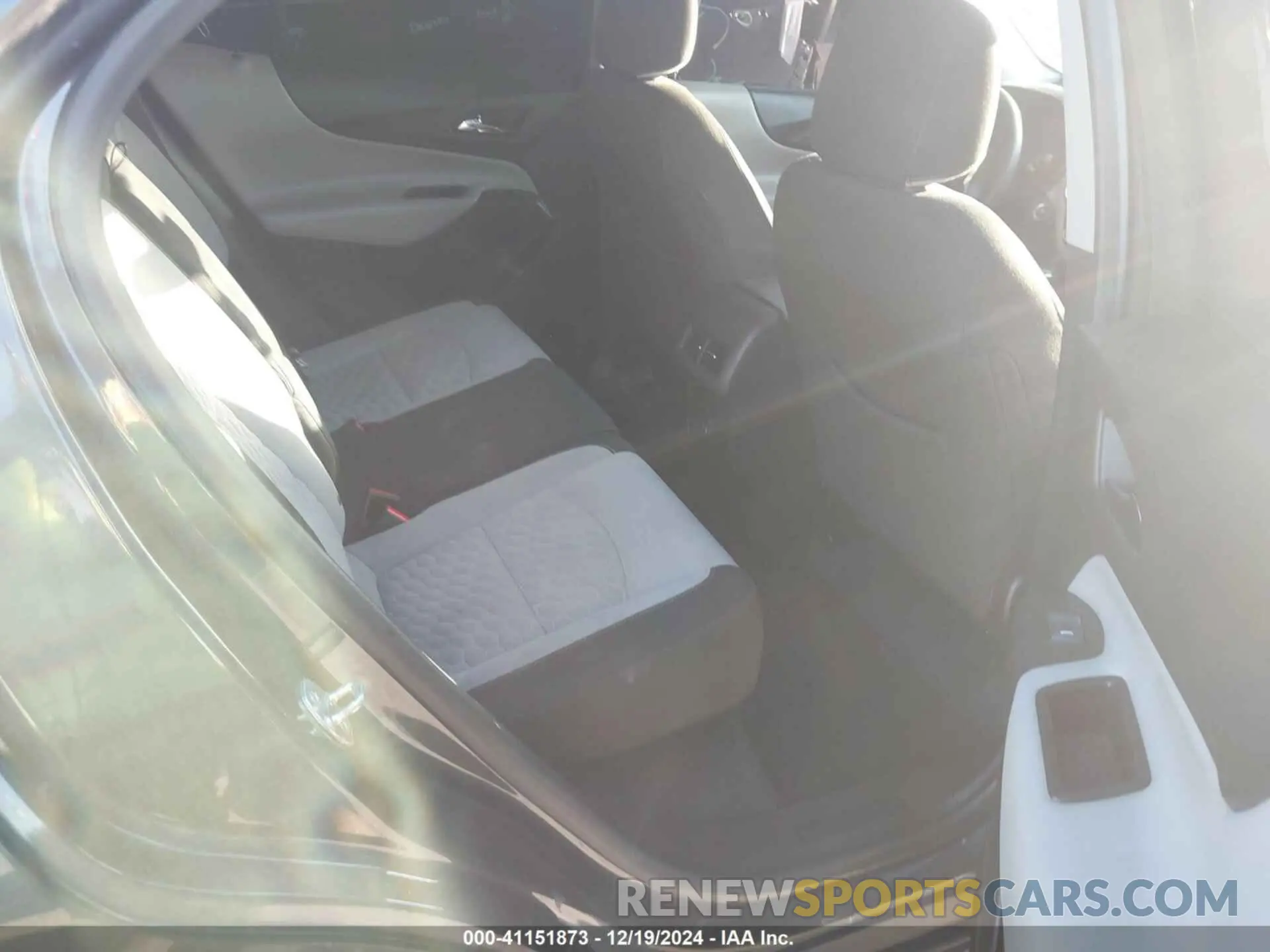 8 Photograph of a damaged car 3GNAXHEV4KS548377 CHEVROLET EQUINOX 2019