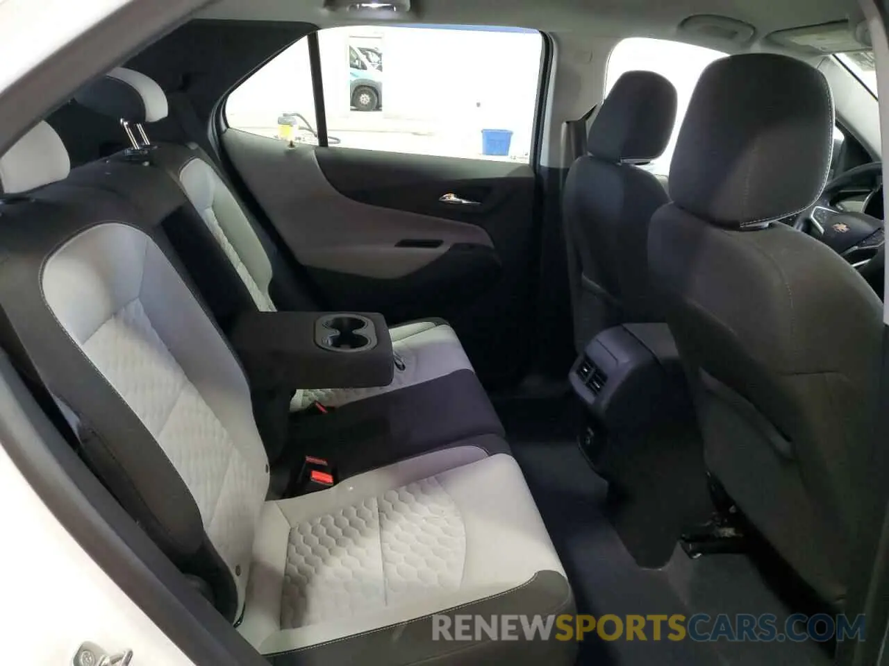 11 Фотография поврежденного автомобиля 3GNAXHEV4KS579614 CHEVROLET EQUINOX 2019
