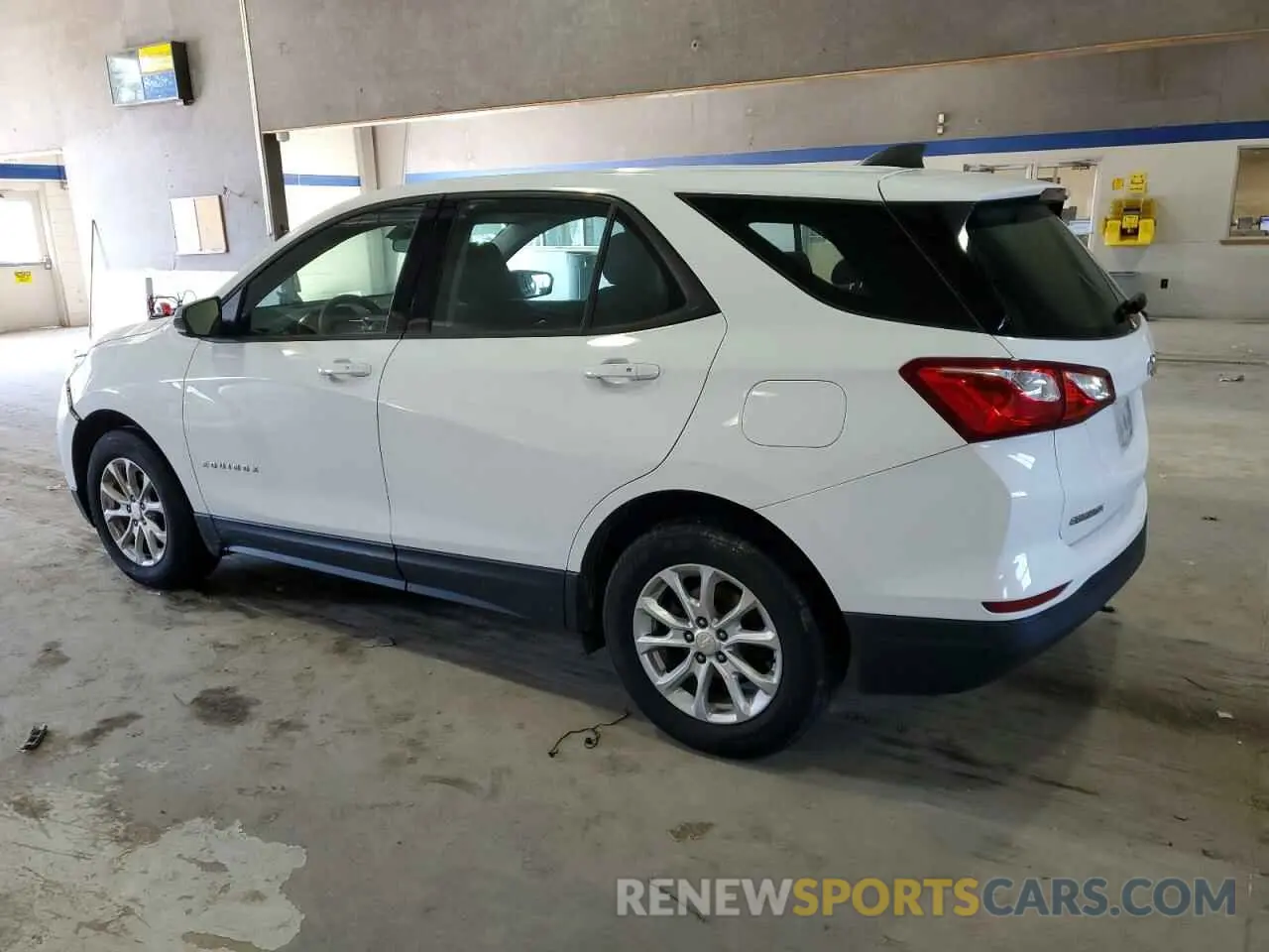 2 Фотография поврежденного автомобиля 3GNAXHEV4KS579614 CHEVROLET EQUINOX 2019