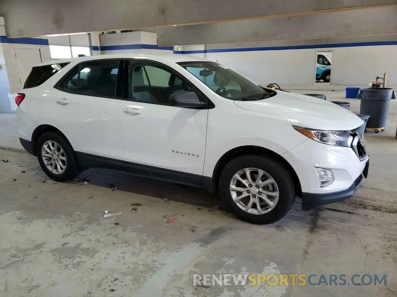 4 Фотография поврежденного автомобиля 3GNAXHEV4KS579614 CHEVROLET EQUINOX 2019