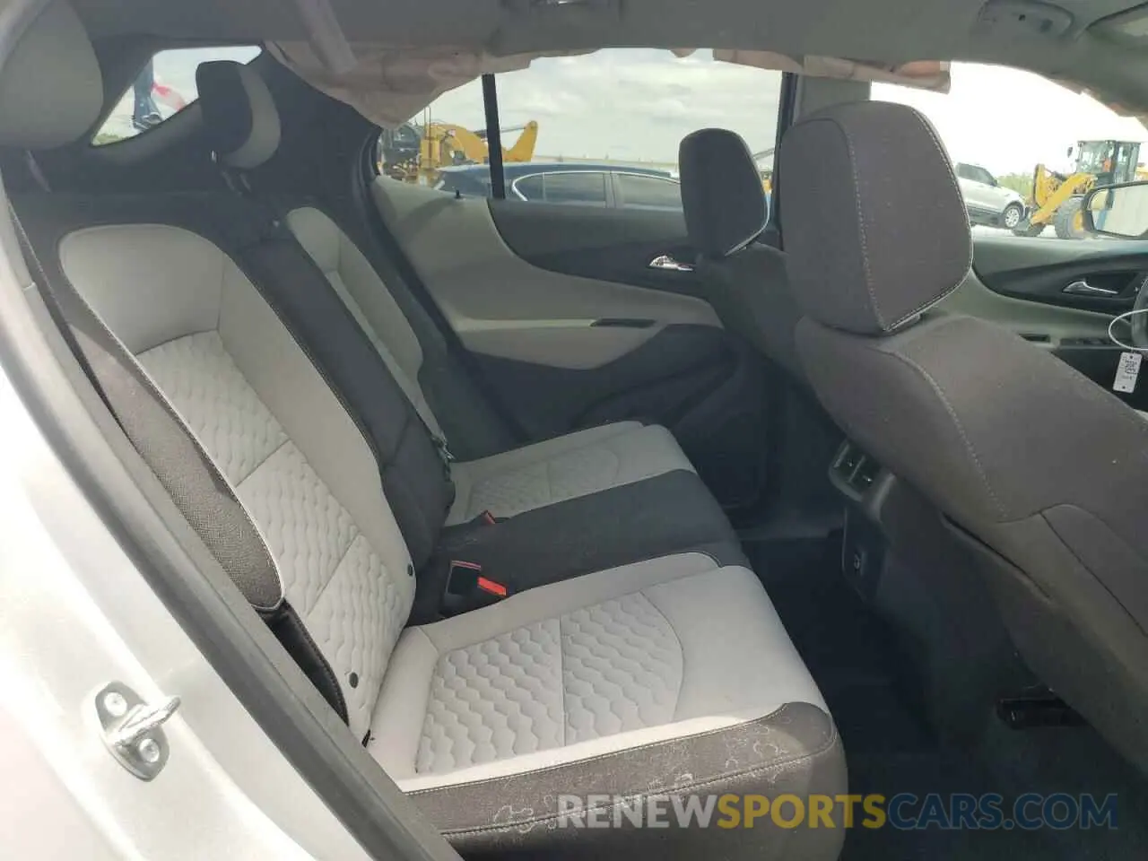 11 Photograph of a damaged car 3GNAXHEV4KS640458 CHEVROLET EQUINOX 2019