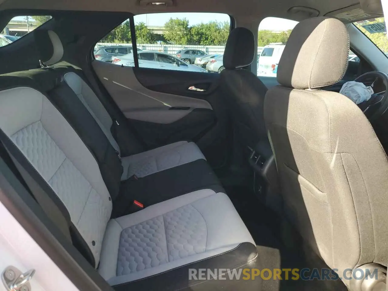 11 Photograph of a damaged car 3GNAXHEV4KS650326 CHEVROLET EQUINOX 2019