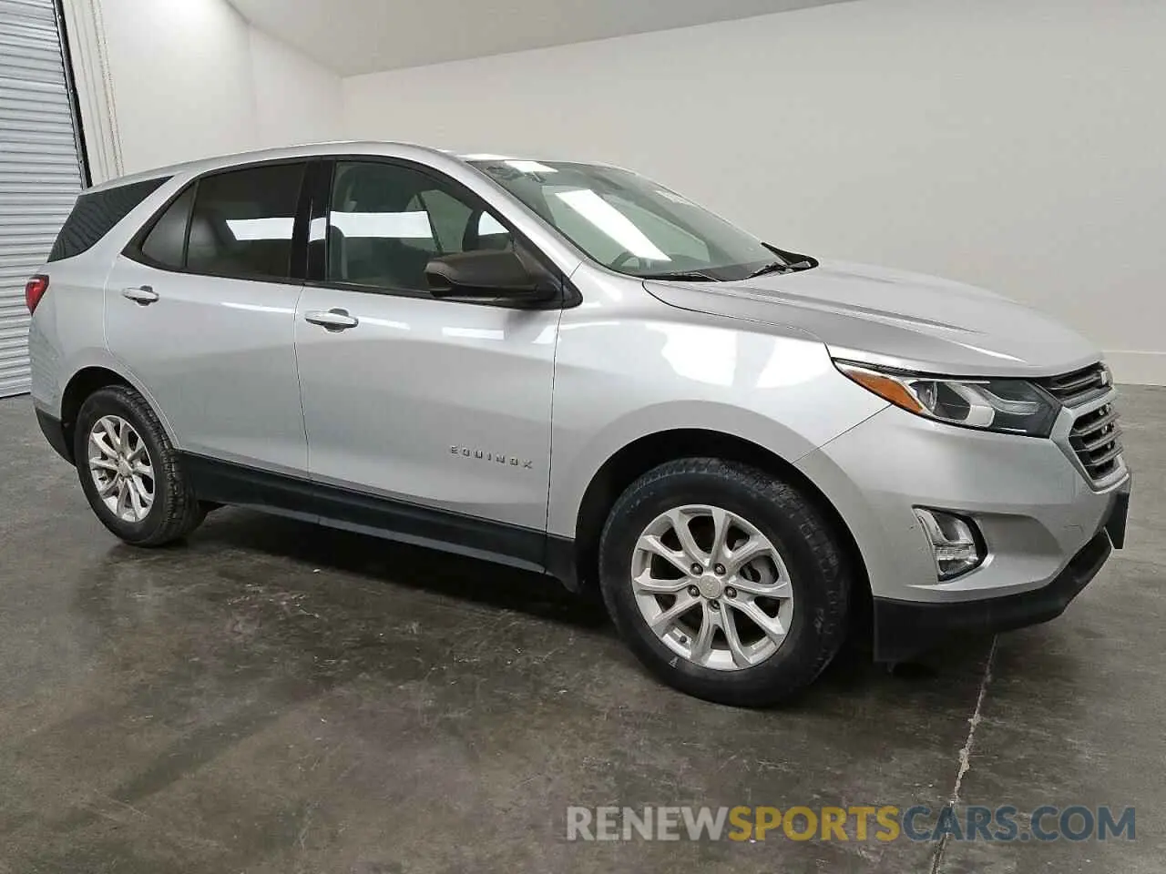 4 Photograph of a damaged car 3GNAXHEV4KS677204 CHEVROLET EQUINOX 2019