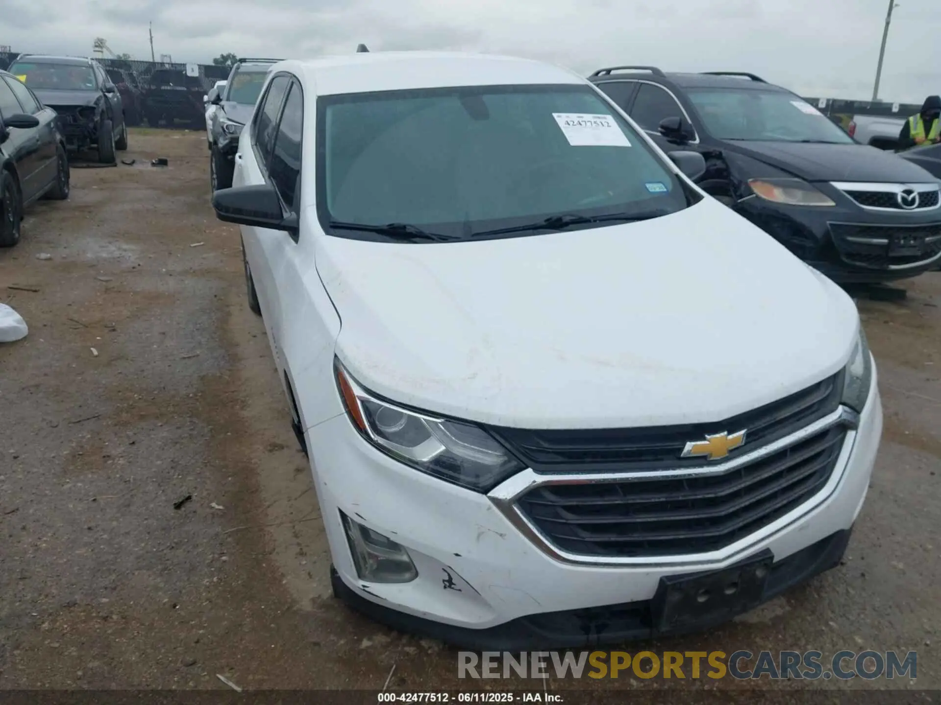 1 Photograph of a damaged car 3GNAXHEV4KS681317 CHEVROLET EQUINOX 2019