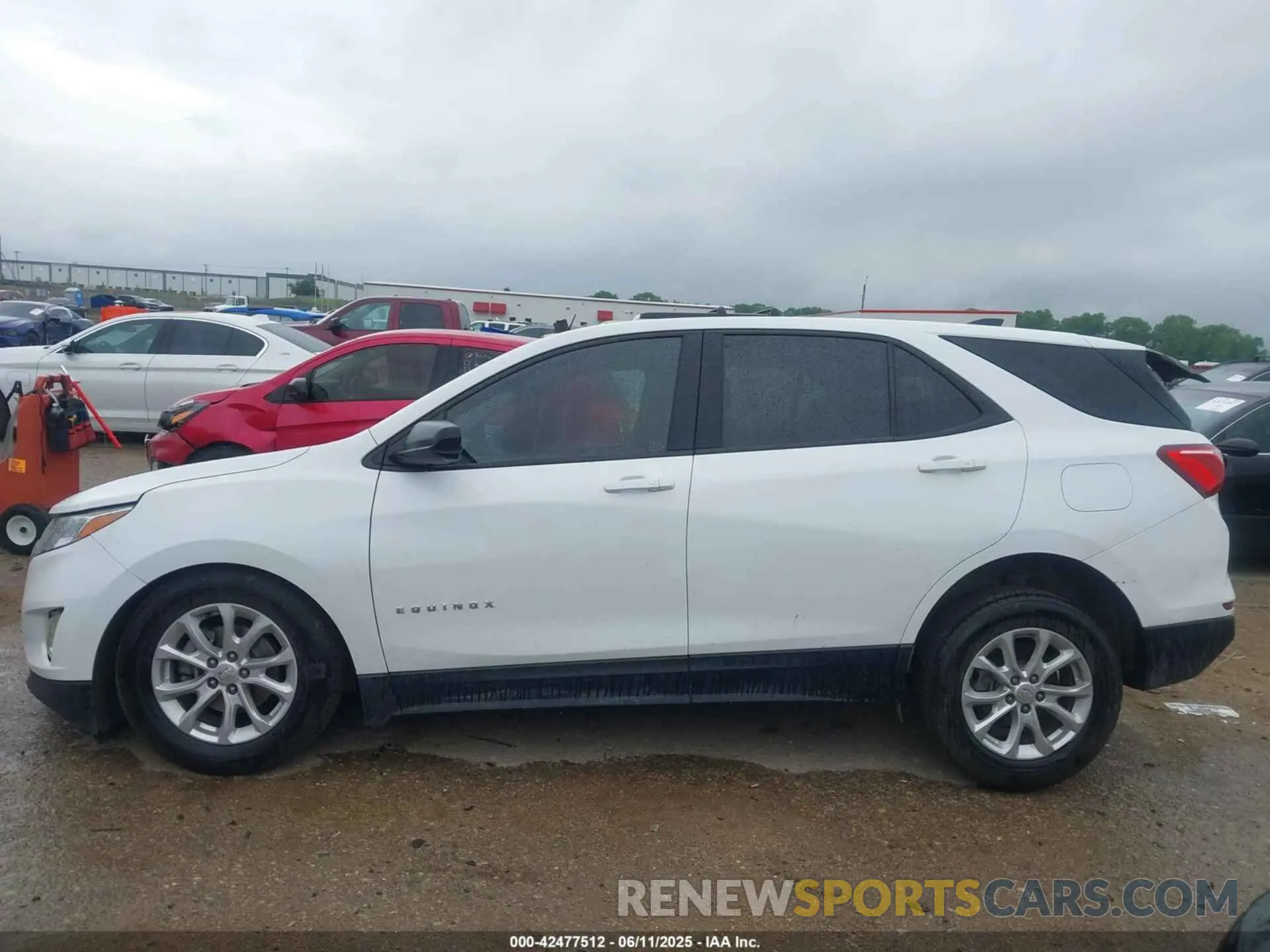 14 Photograph of a damaged car 3GNAXHEV4KS681317 CHEVROLET EQUINOX 2019