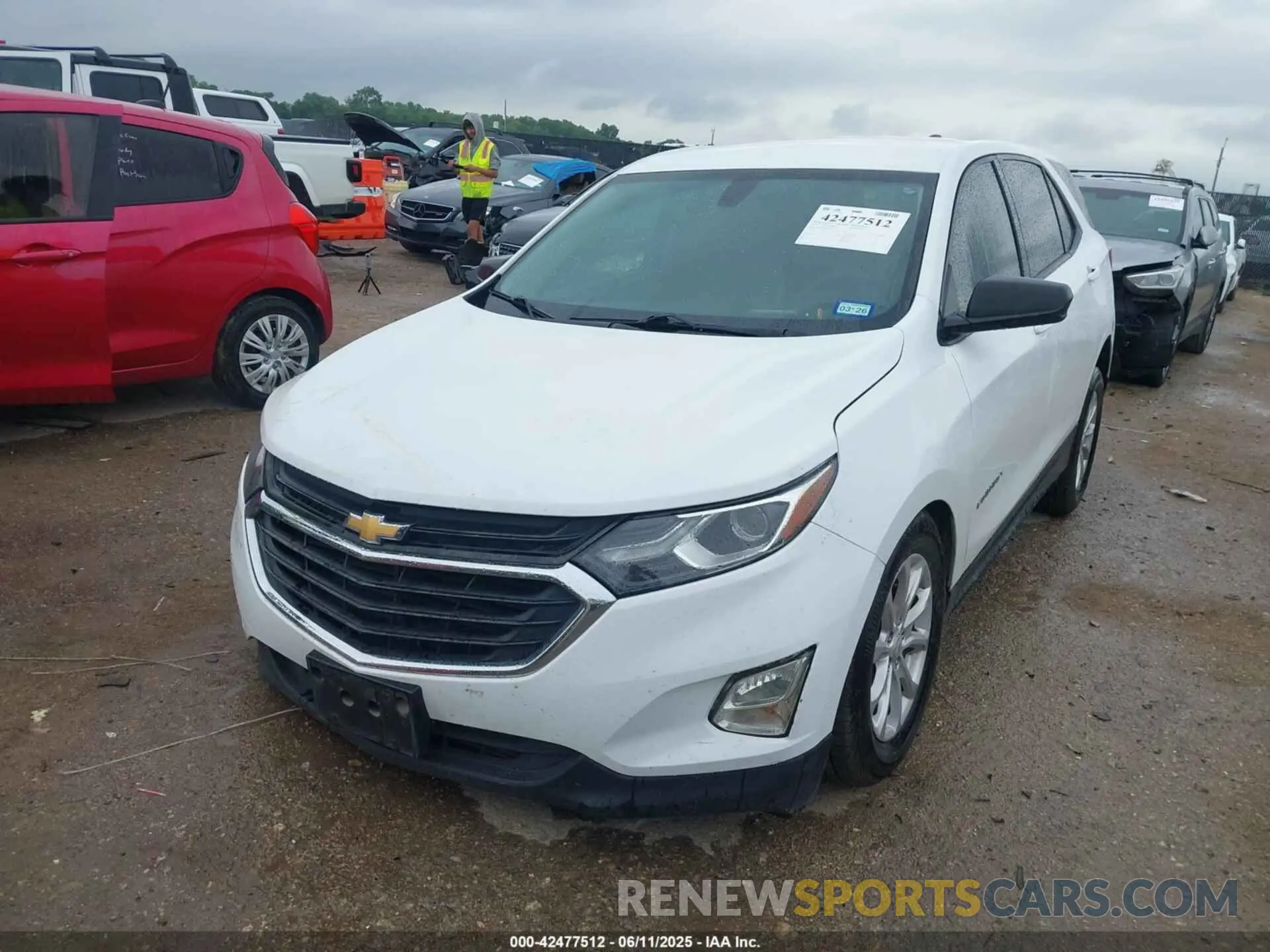 2 Photograph of a damaged car 3GNAXHEV4KS681317 CHEVROLET EQUINOX 2019