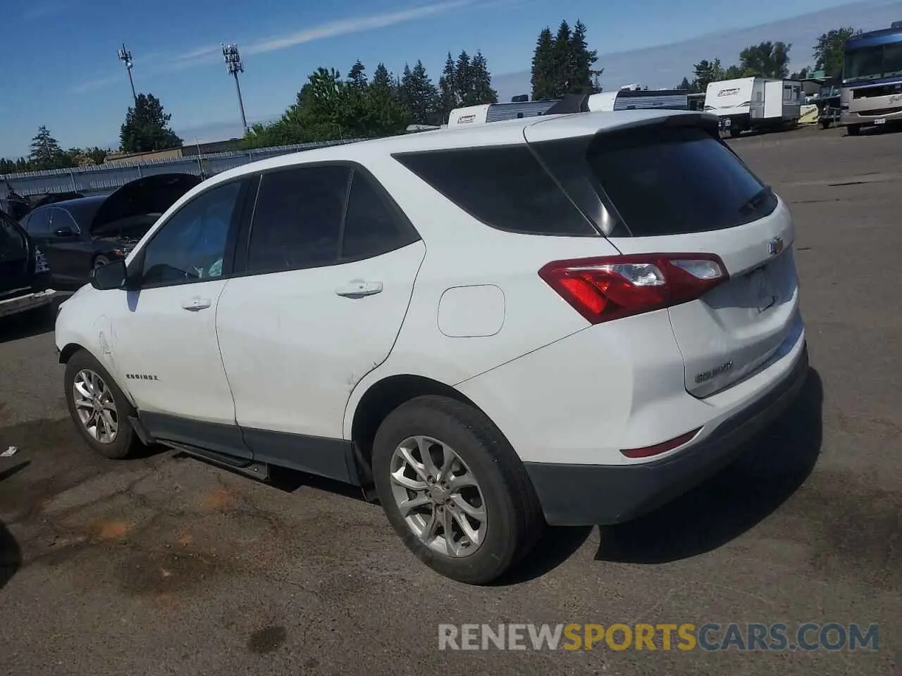 2 Photograph of a damaged car 3GNAXHEV5KS574258 CHEVROLET EQUINOX 2019