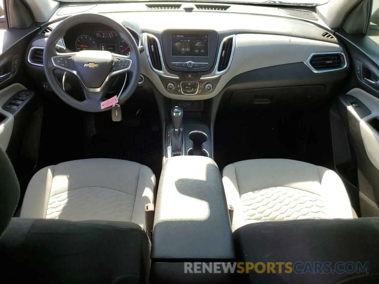 8 Photograph of a damaged car 3GNAXHEV5KS623121 CHEVROLET EQUINOX 2019