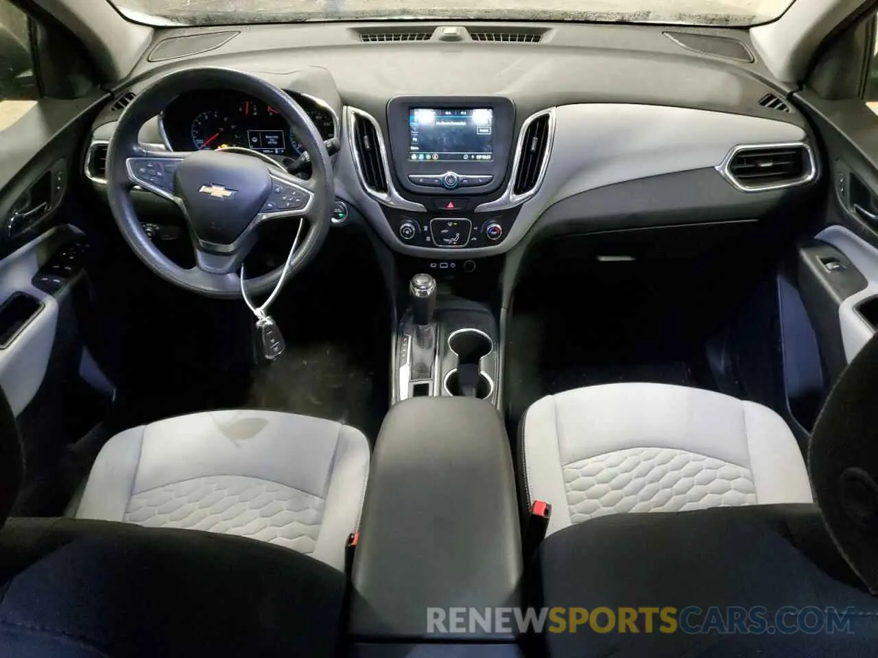 8 Photograph of a damaged car 3GNAXHEV6KL316728 CHEVROLET EQUINOX 2019