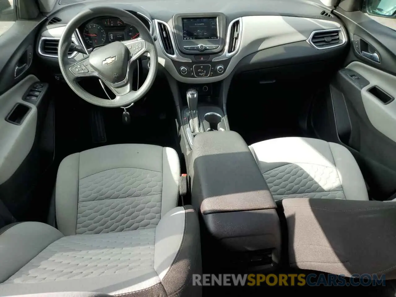 8 Фотография поврежденного автомобиля 3GNAXHEV8KL183423 CHEVROLET EQUINOX 2019