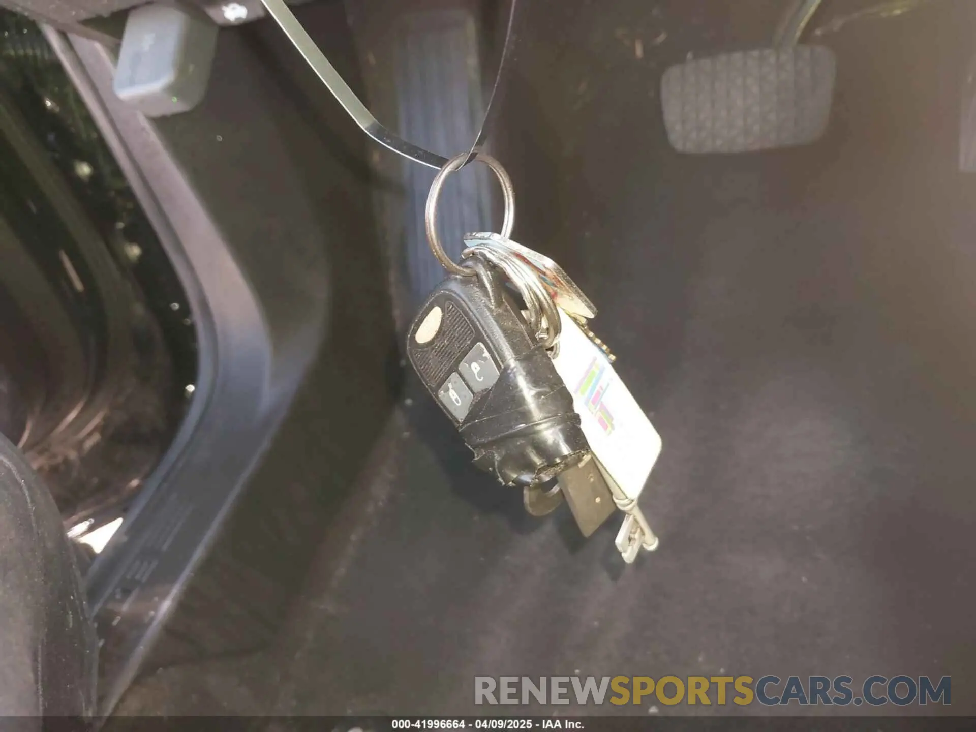 11 Photograph of a damaged car 3GNAXHEV8KL400940 CHEVROLET EQUINOX 2019