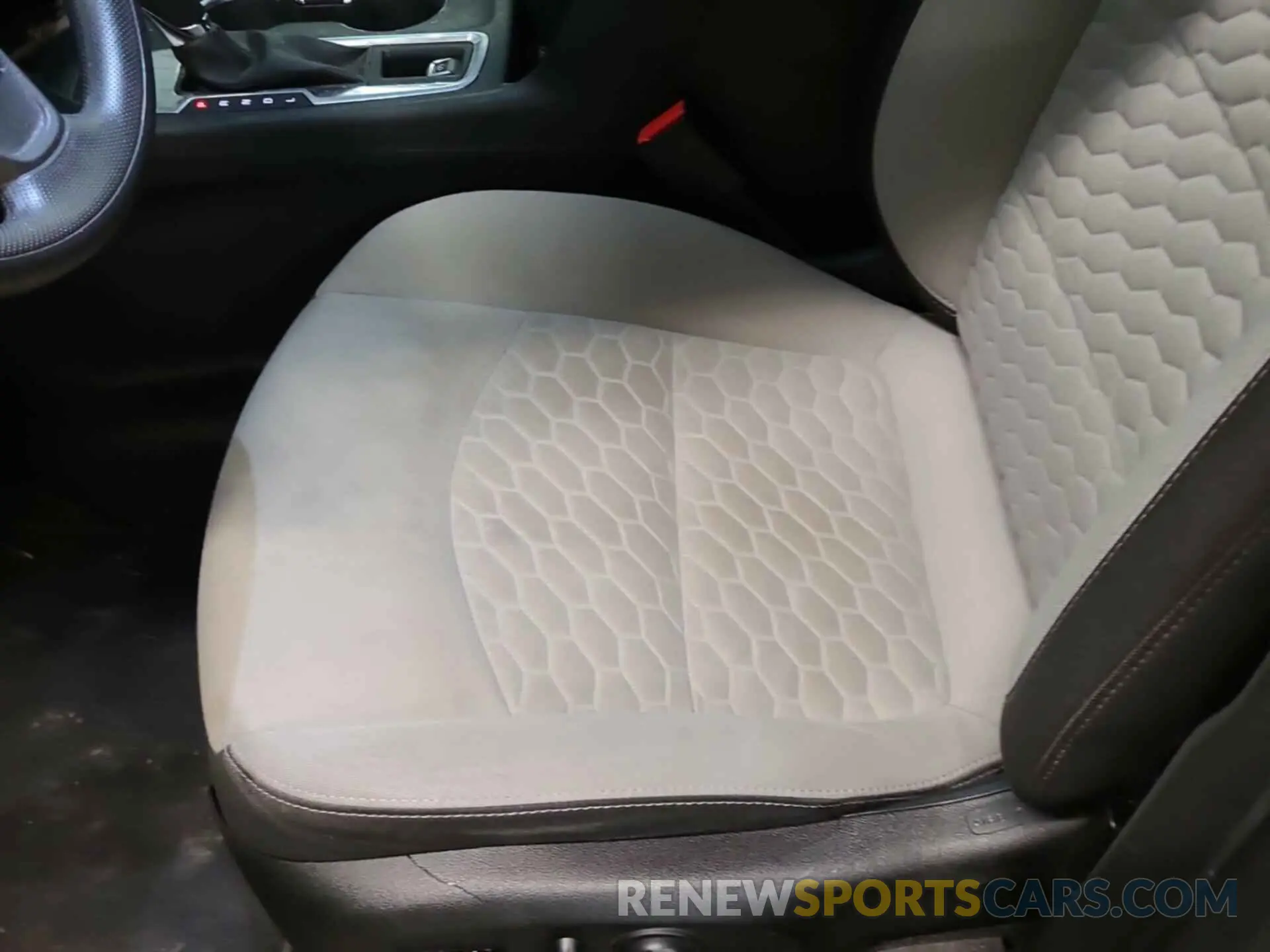 27 Photograph of a damaged car 3GNAXHEV8KS579597 CHEVROLET EQUINOX 2019