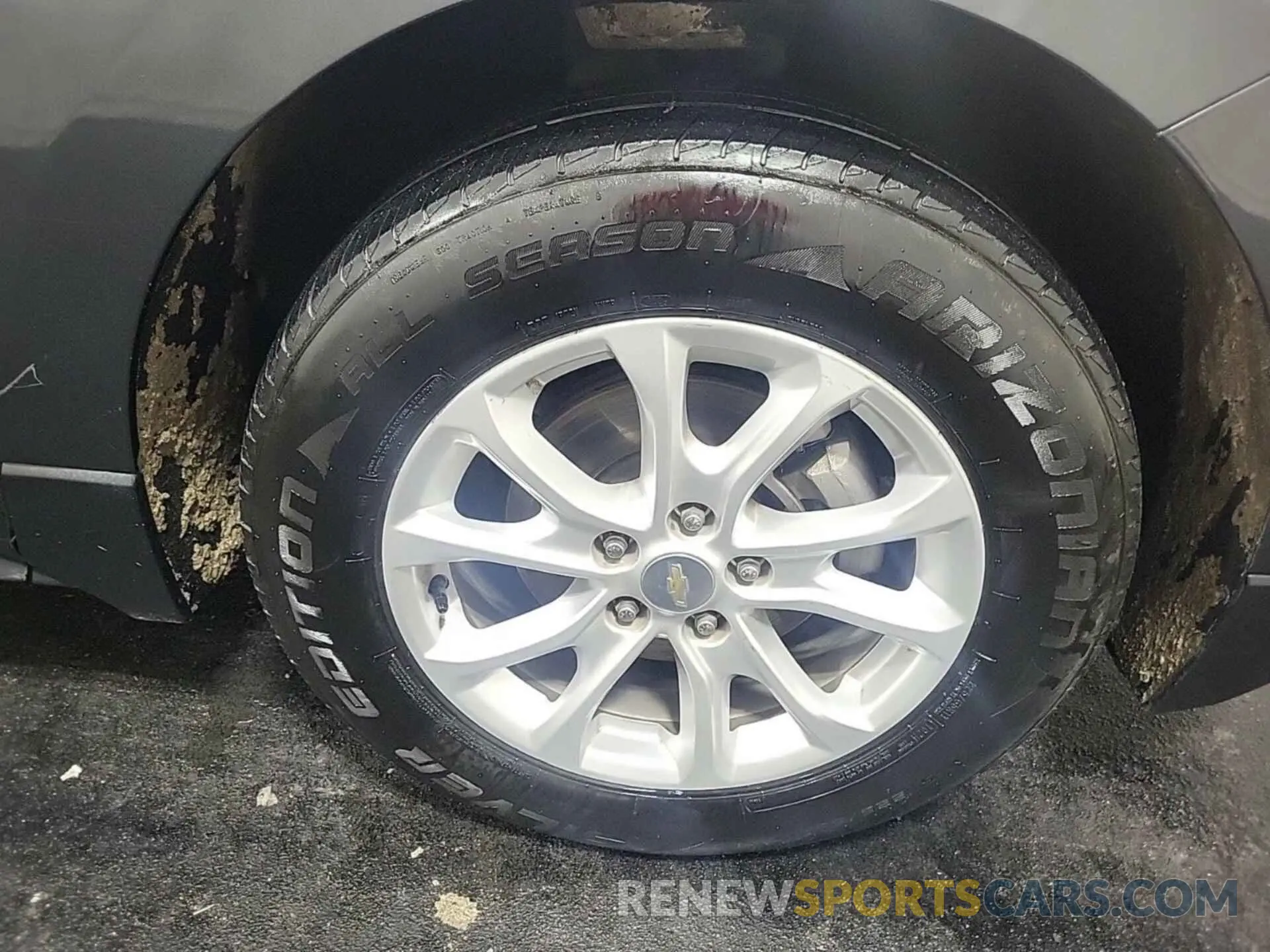 28 Photograph of a damaged car 3GNAXHEV8KS579597 CHEVROLET EQUINOX 2019