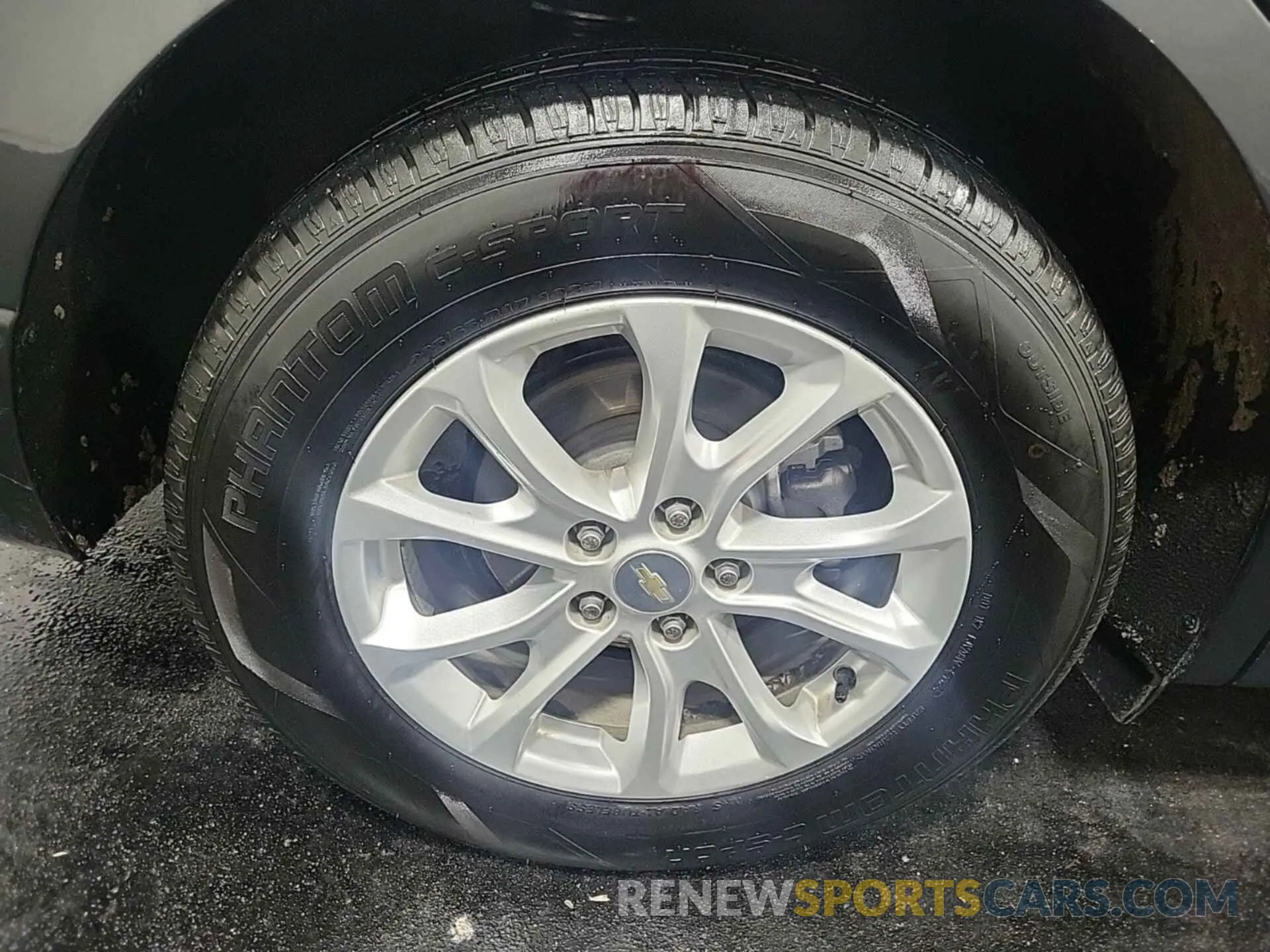 31 Photograph of a damaged car 3GNAXHEV8KS579597 CHEVROLET EQUINOX 2019
