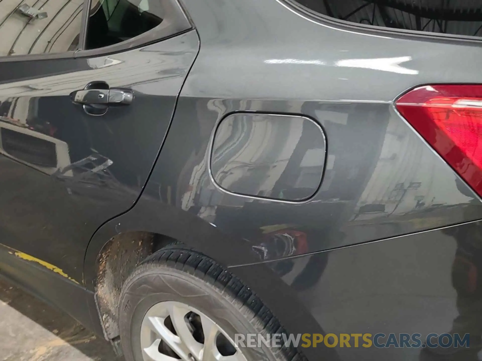 9 Photograph of a damaged car 3GNAXHEV8KS579597 CHEVROLET EQUINOX 2019