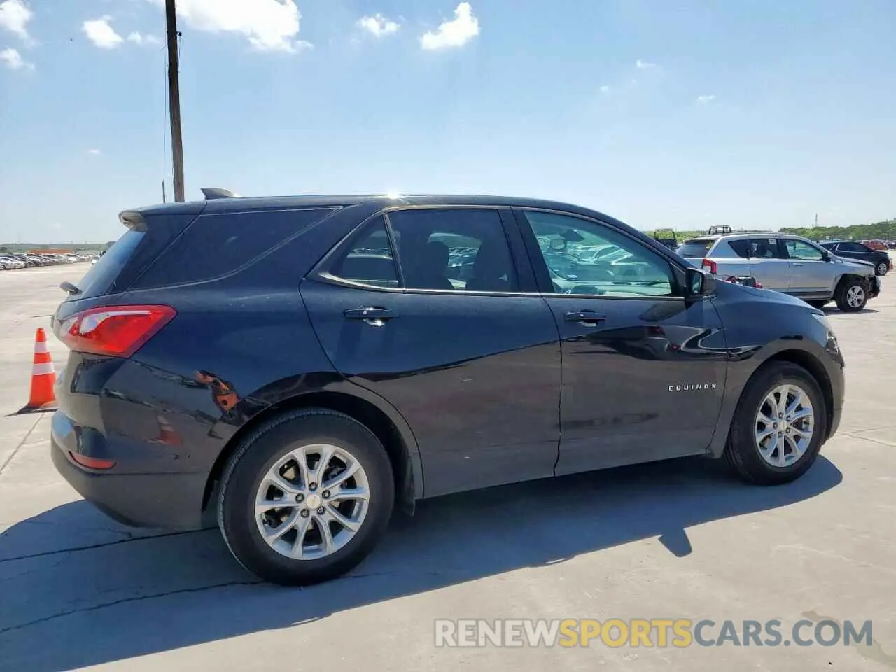 3 Фотография поврежденного автомобиля 3GNAXHEV9KL305075 CHEVROLET EQUINOX 2019