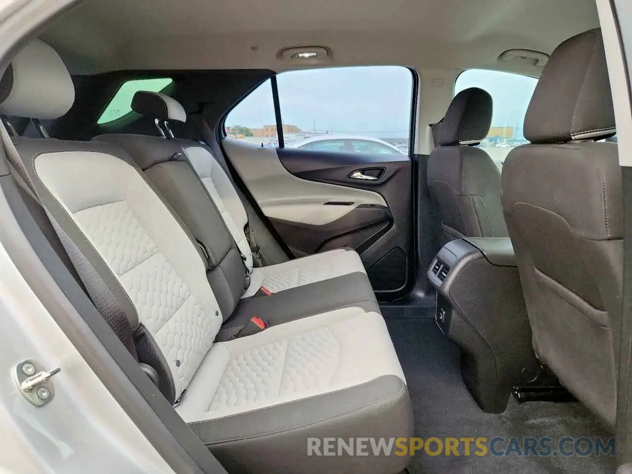 11 Фотография поврежденного автомобиля 3GNAXHEV9KS614213 CHEVROLET EQUINOX 2019