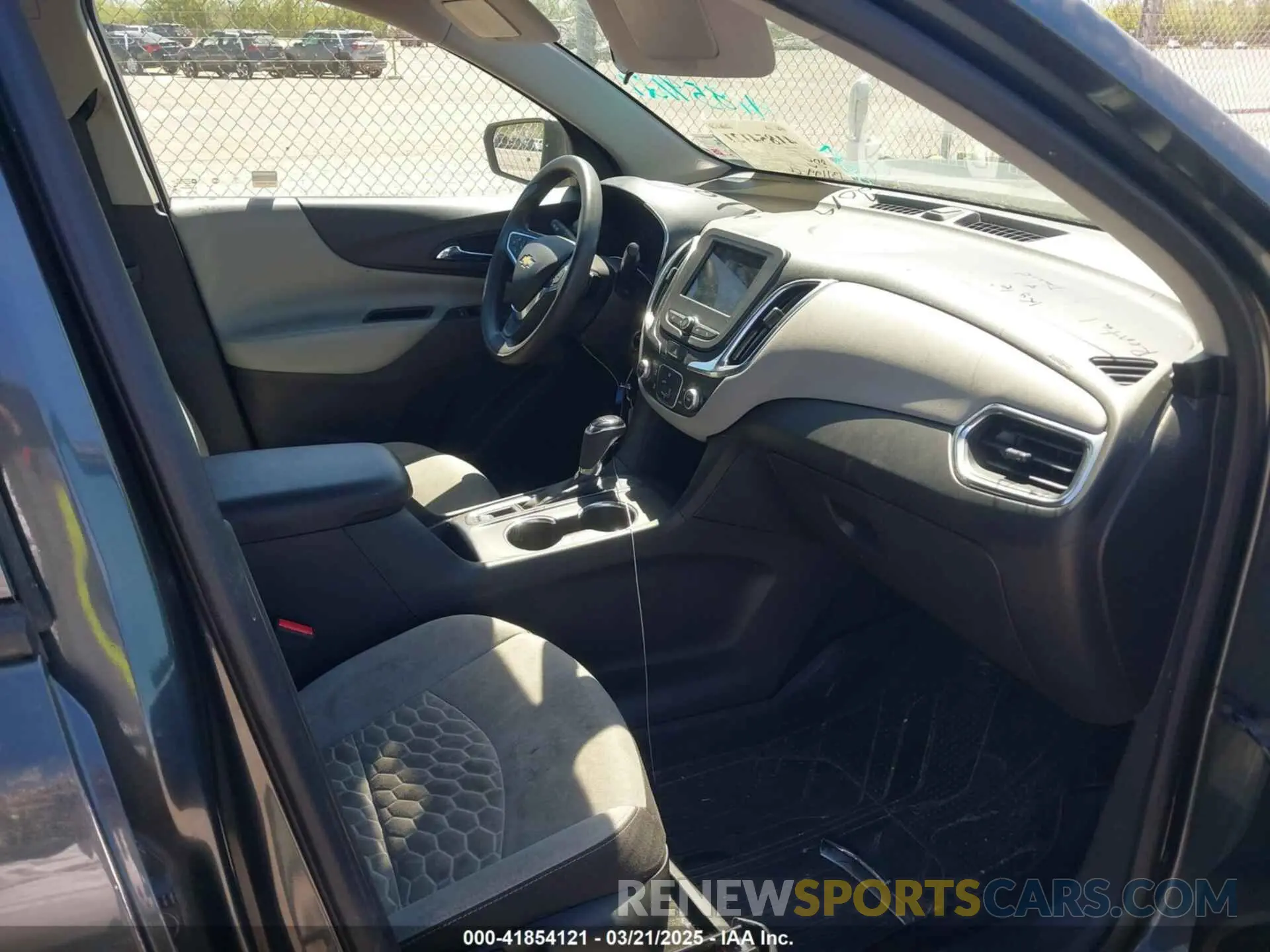 5 Photograph of a damaged car 3GNAXHEVXKL370145 CHEVROLET EQUINOX 2019